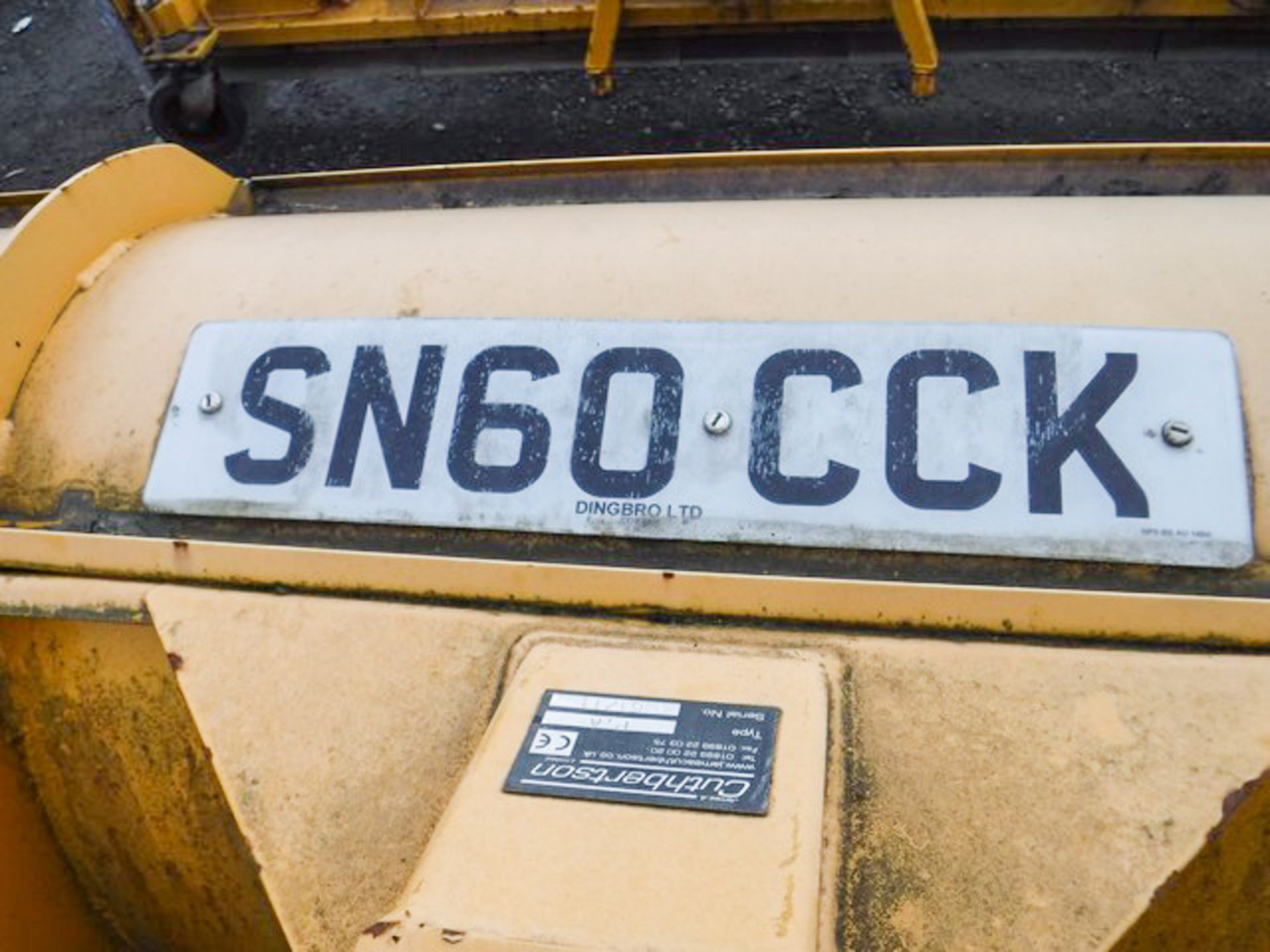 10FT X 5FT CUTHBERTSON SNOW PLOUGH BLADE, LORRY MOUNTED, S/N 61/11 - Image 2 of 3