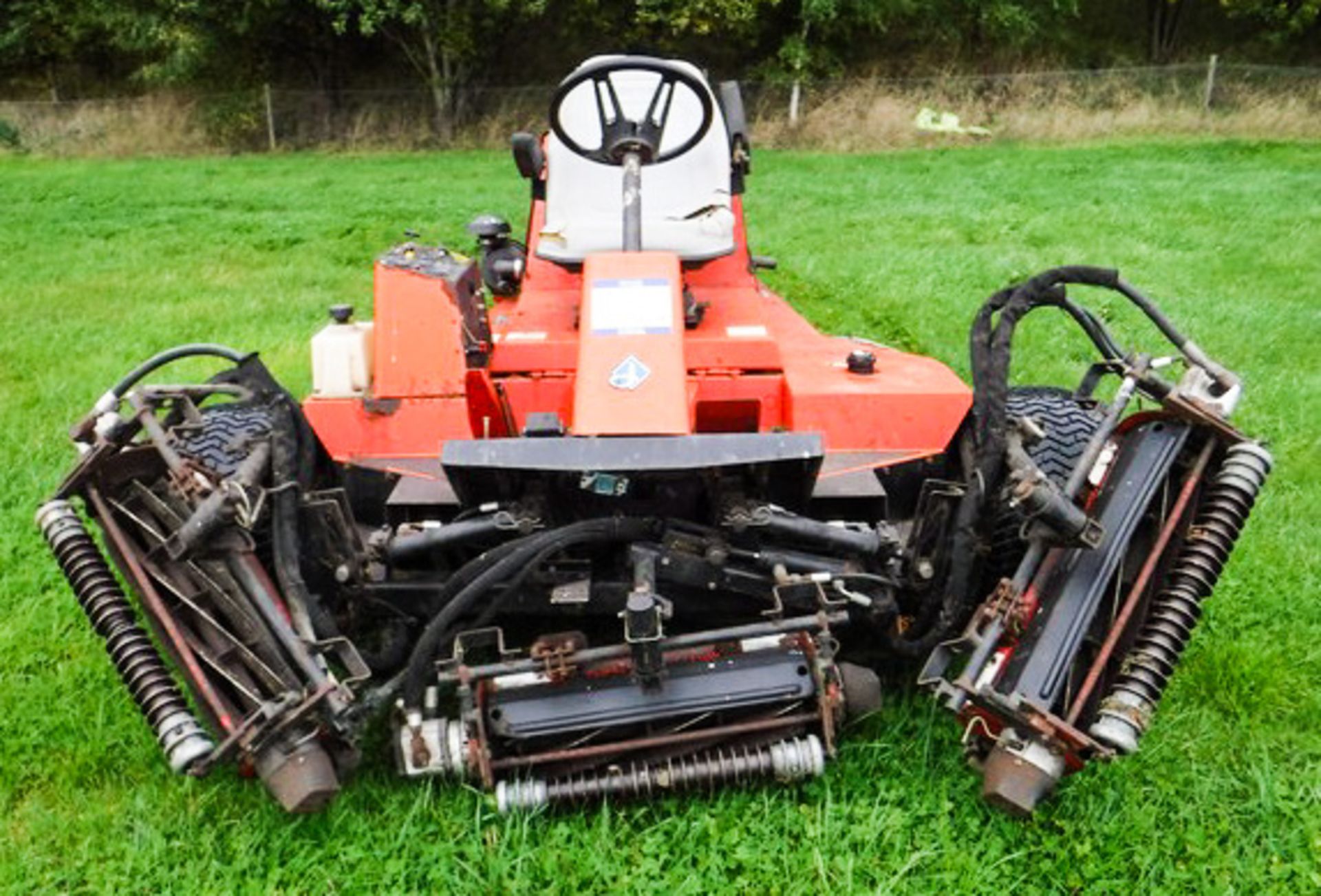 LF135 JACOBSEN FAIRWAY RIDE ON MOWER, 1647HRS (NOT VERIFIED) - Image 5 of 9