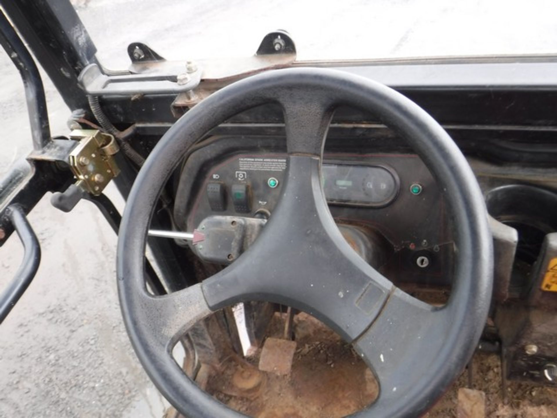 2011 TORO WORKMAN HDX 4WD, S/N 311000136, REG - SP60EFU, 4 X 4 UTILITY VEHICLE, VEHICLE NOT DRIVING - Image 5 of 14