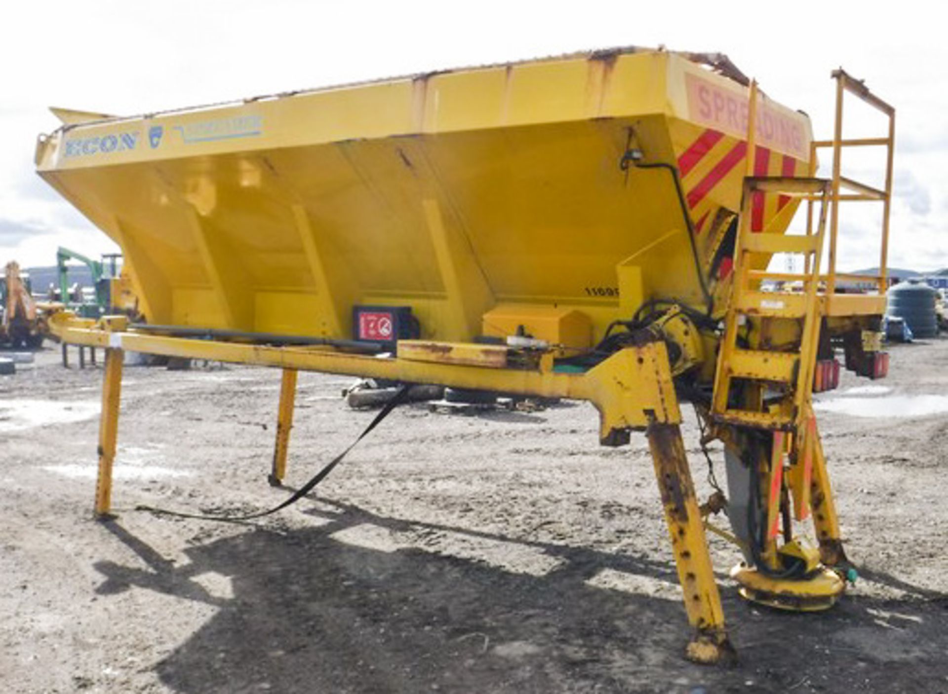 2008 ECON DEMOUNTABLE SALT SPREADER, UNLADEN WEIGHT 2245KGS, MODEL WZCONJ59, S/N 38079, ASSET NO 116 - Image 5 of 7