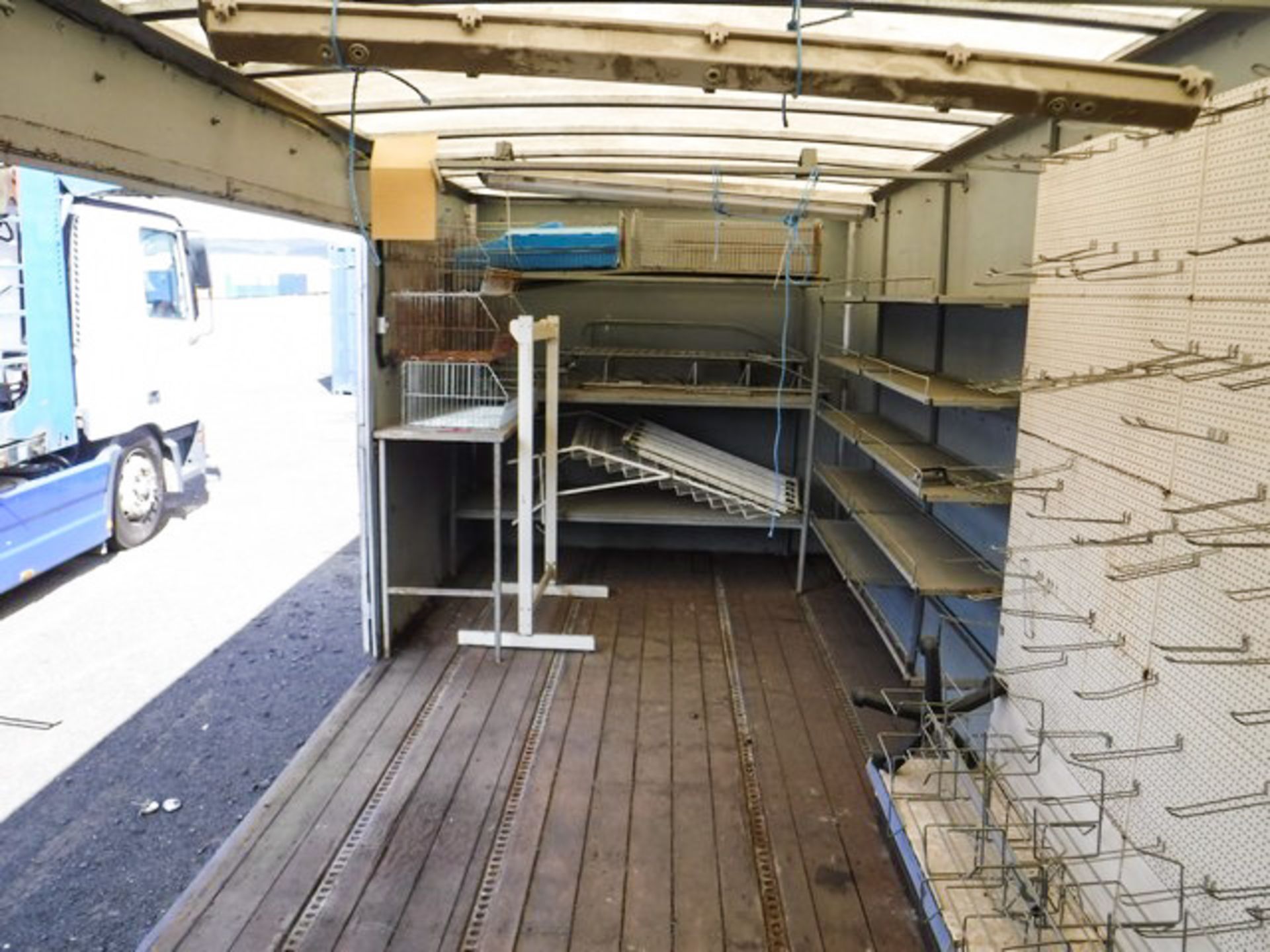 20FT x 8FT LORRY BODY C/W SHELVES & LOCKABLE SIDE DOORS. KEYS IN OFFICE - Image 6 of 7