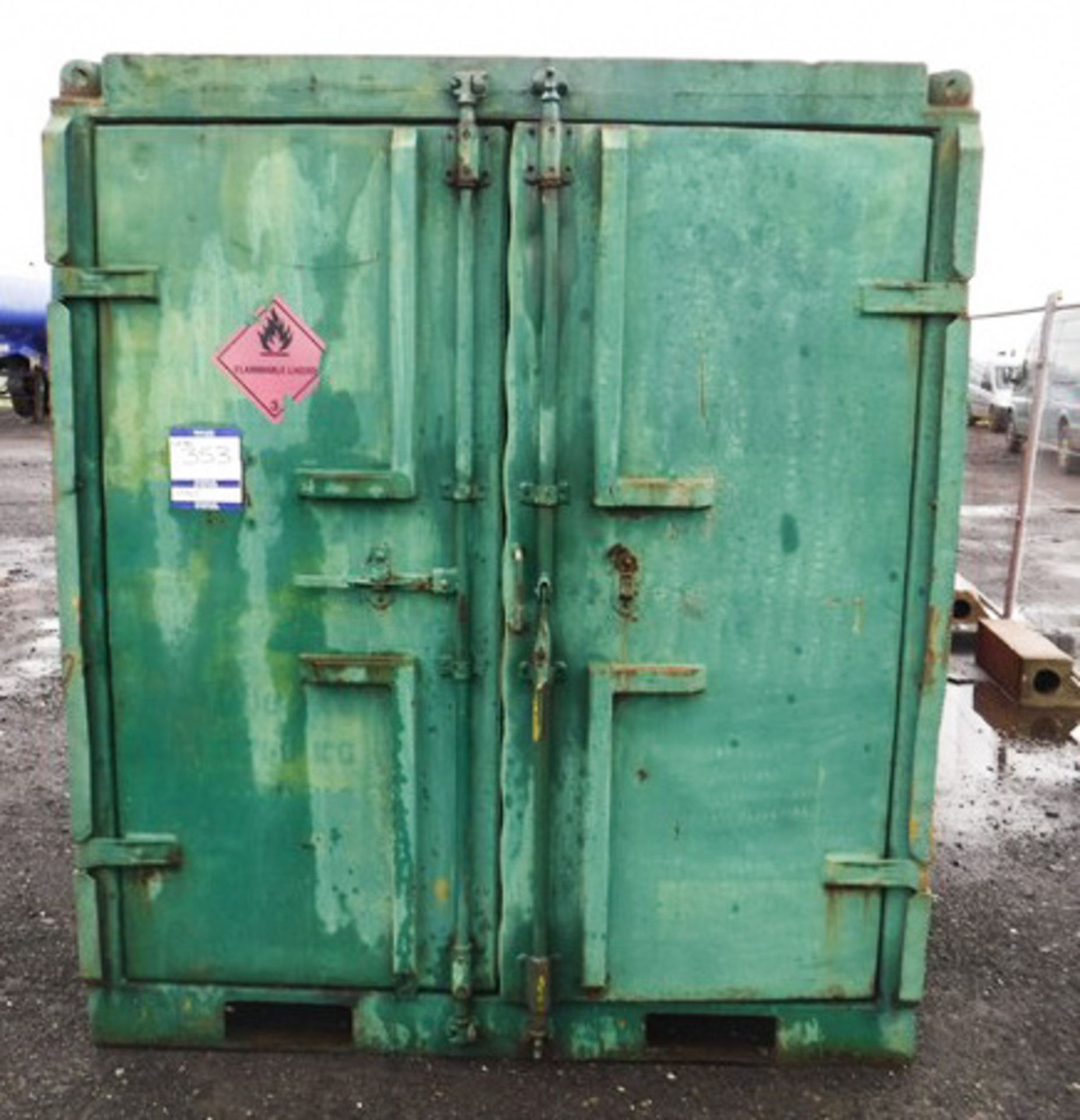 7FT X 6FT SECURE CONTAINER C/W 2000L BUNDED DIESEL TANK, HAND PUMP, METER & DISCHARGE NOZZLE