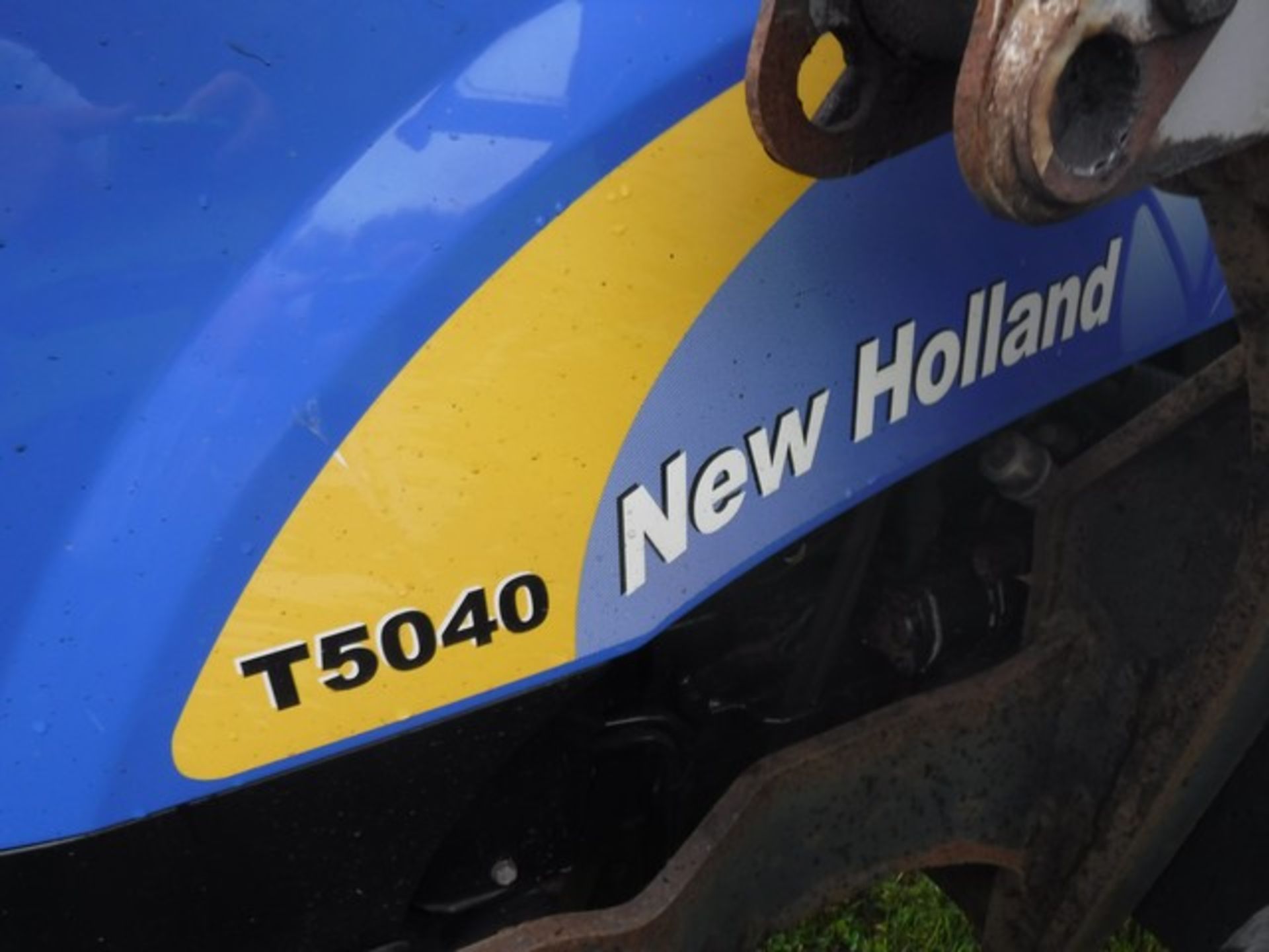 2010 NEW HOLLAND T5040, REG SP10 BWL, S/N ZAJH02342, 7230HRS (NOT VERIFIED) C/W GRASS TYRES & MXT6S - Image 10 of 19
