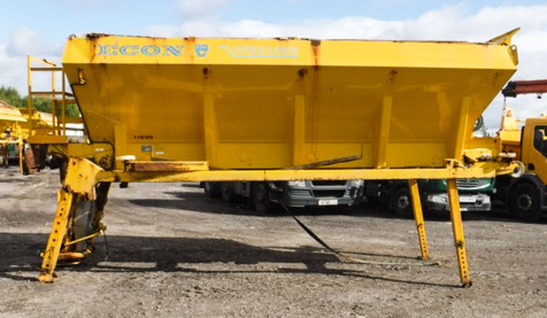 2008 ECON DEMOUNTABLE SALT SPREADER, UNLADEN WEIGHT 2245KGS, MODEL WZCONJ59, S/N 38079, ASSET NO 116 - Image 3 of 7