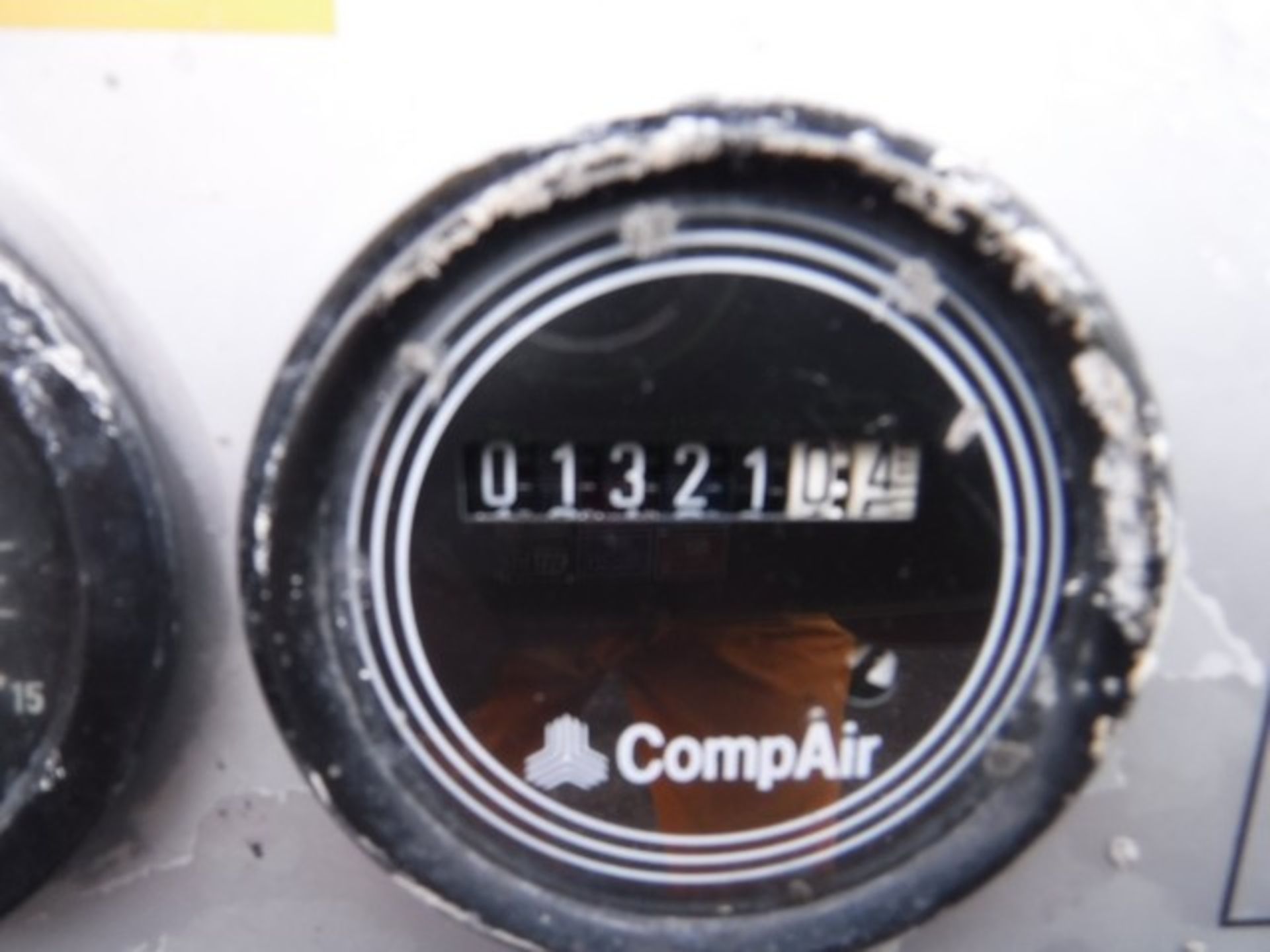 2005 COMPAIR COMPRESSOR C32, MODEL TYPE DCT0406, 1321HRS (NOT VERIFIED) - Image 4 of 6