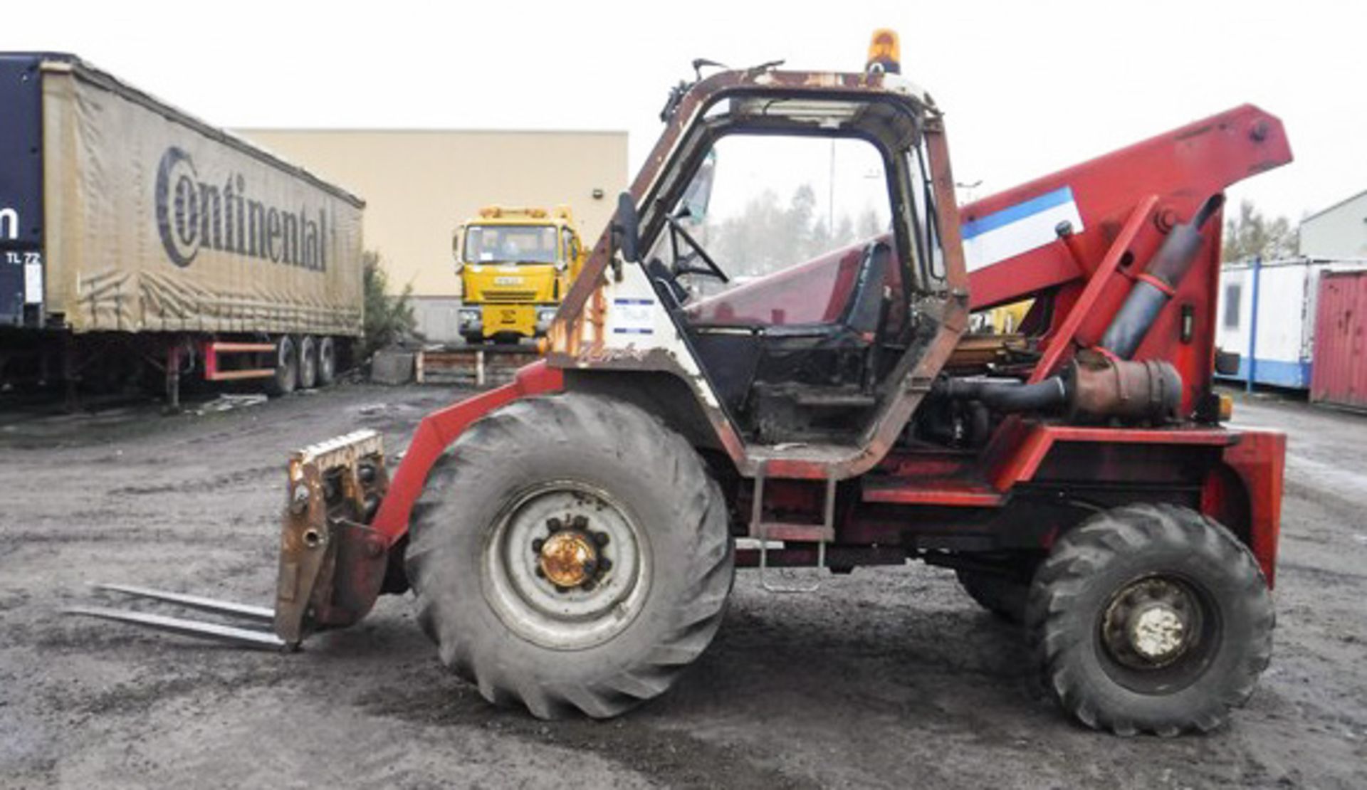 1989 MANITOU TURBO, MODEL - MT425CPT, SERIES 2, CHASSIS 185836, 5693HRS (NOT VERIFIED) ** 10% BUYERS - Image 14 of 15