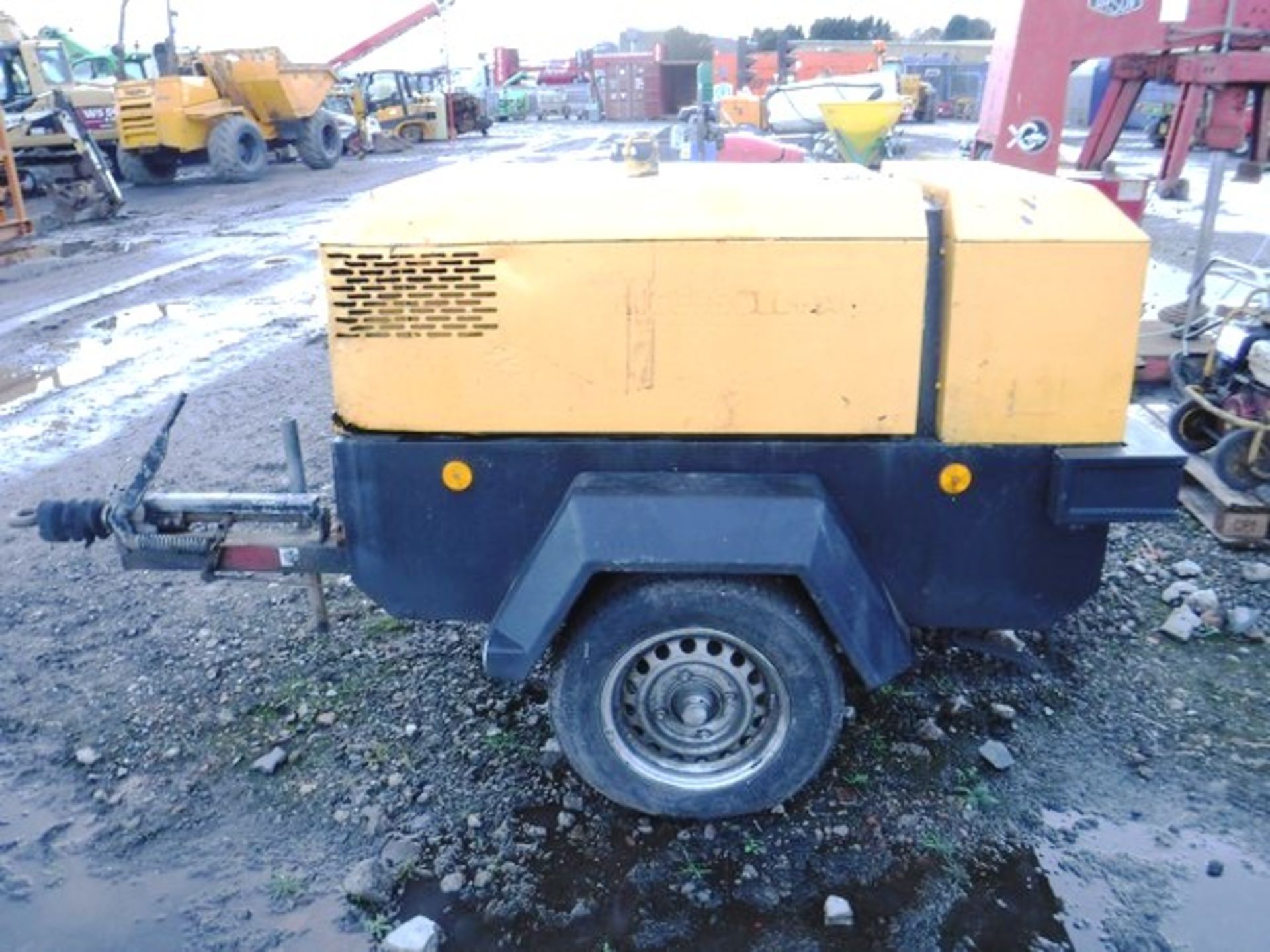 INGERSOLL-RAND COMPRESSOR FITTED WITH DEUTZ ENGINE - Image 3 of 5