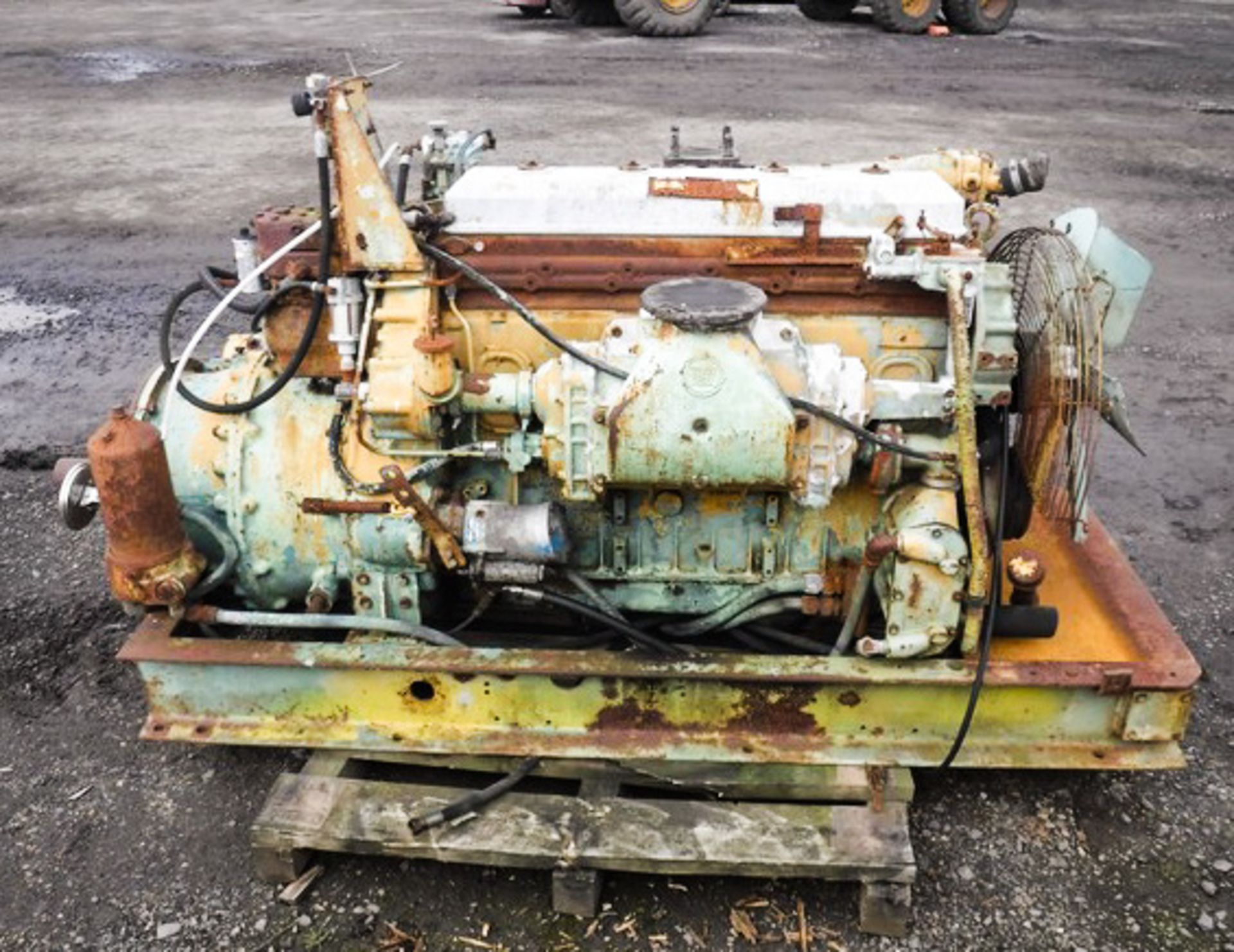 DETROIT DIESEL ENGINE WITH PTO, NO PLATES OR ID NUMBERS - Image 2 of 6