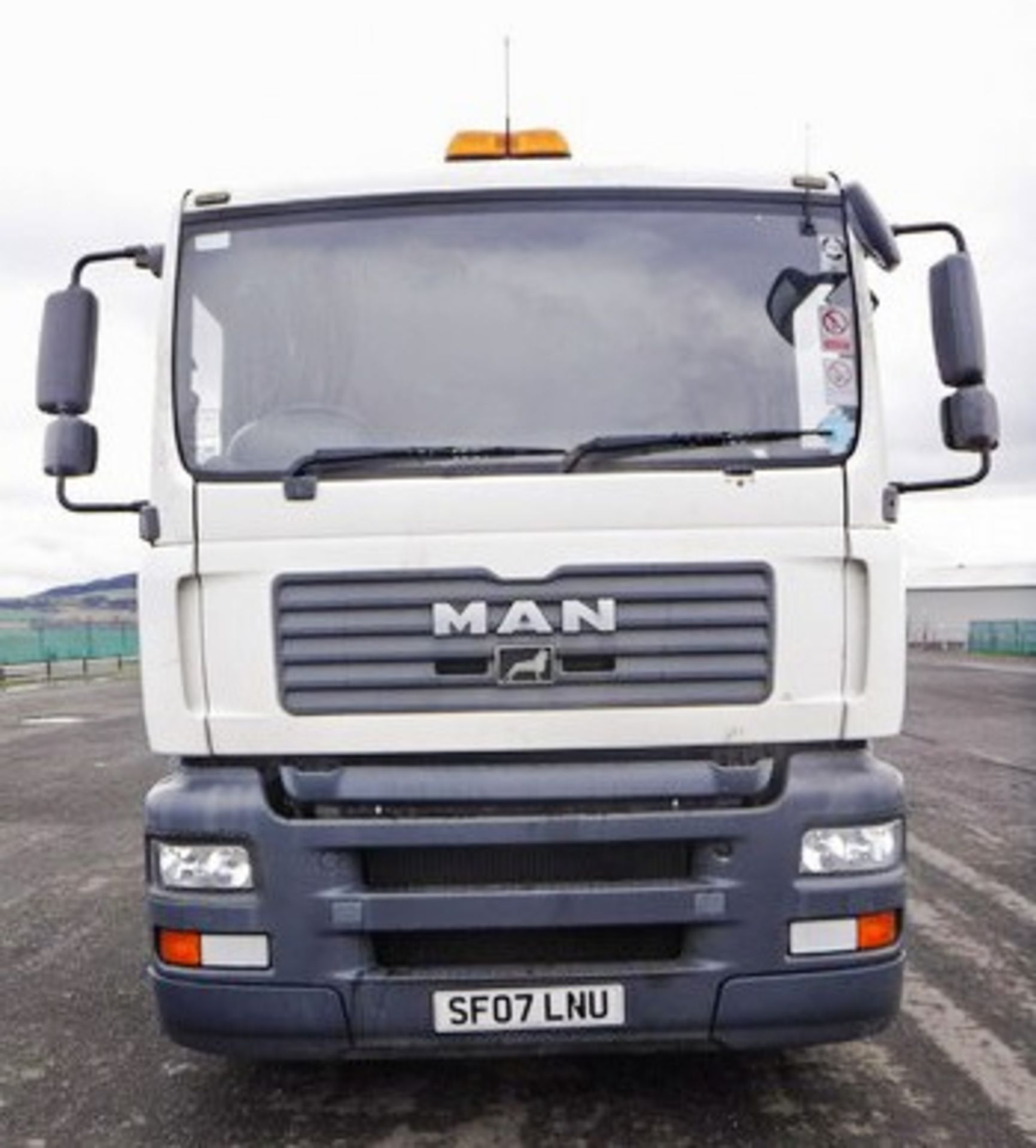 MAN MODEL ERF 26.320TG-A - 10518cc - Image 12 of 31