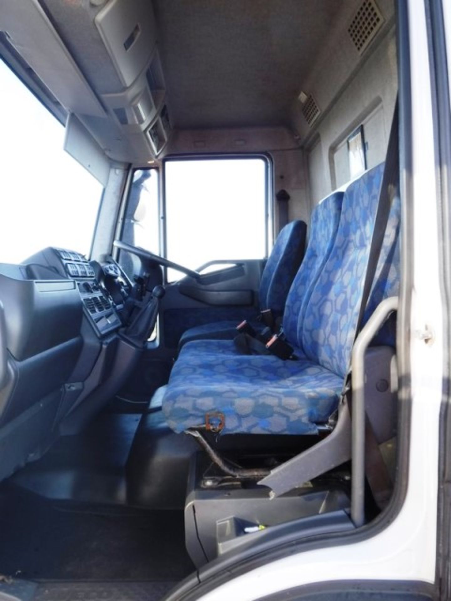 IVECO MODEL EUROCARGO ML75E16 - 3920cc - Image 2 of 14