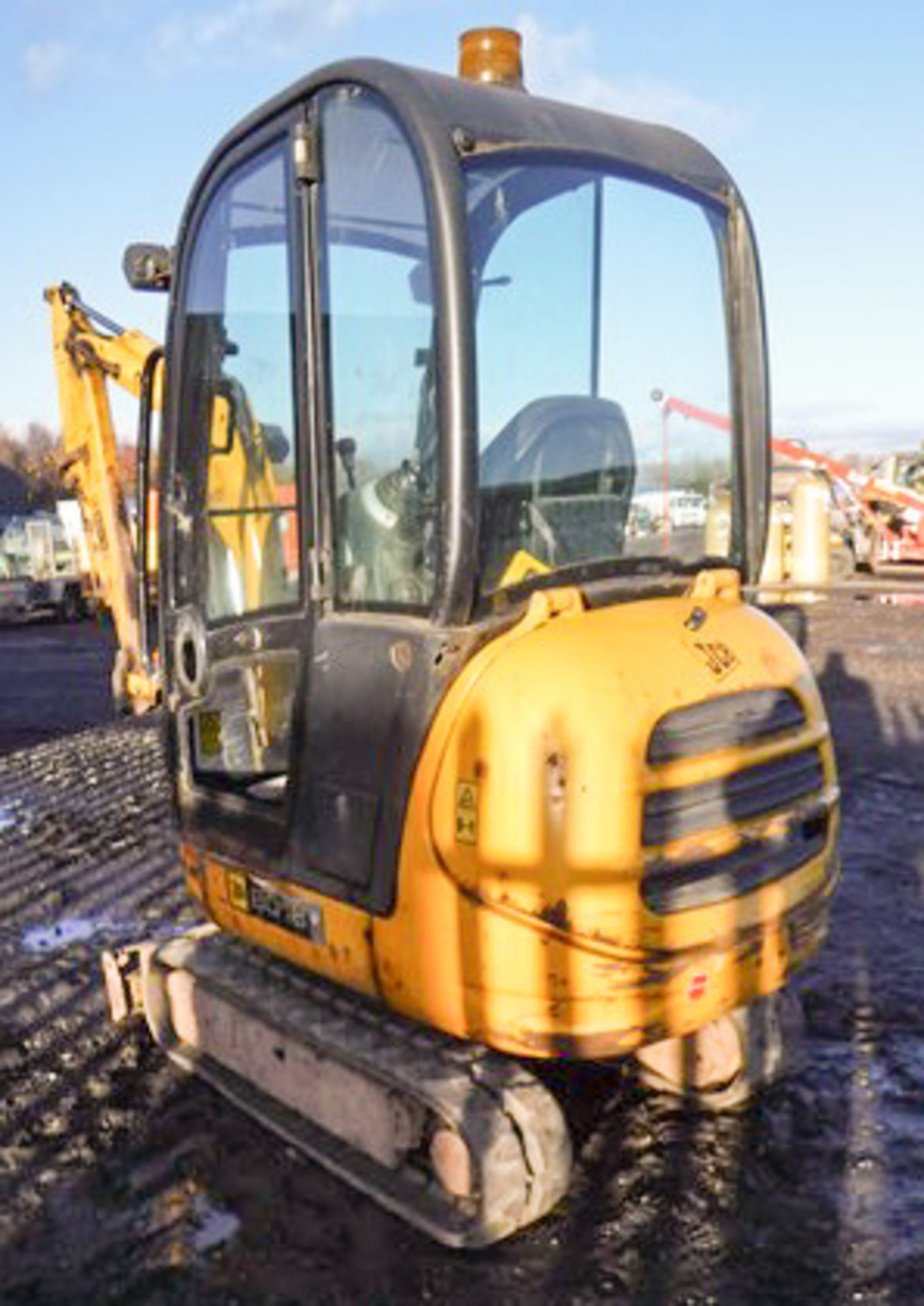 2006 JCB 8018, REG - GN06 JSU, S/N SLP08018GE1047459, RUBBER TRACKS. 2526 HRS (NOT VERIFIED) - Image 11 of 17