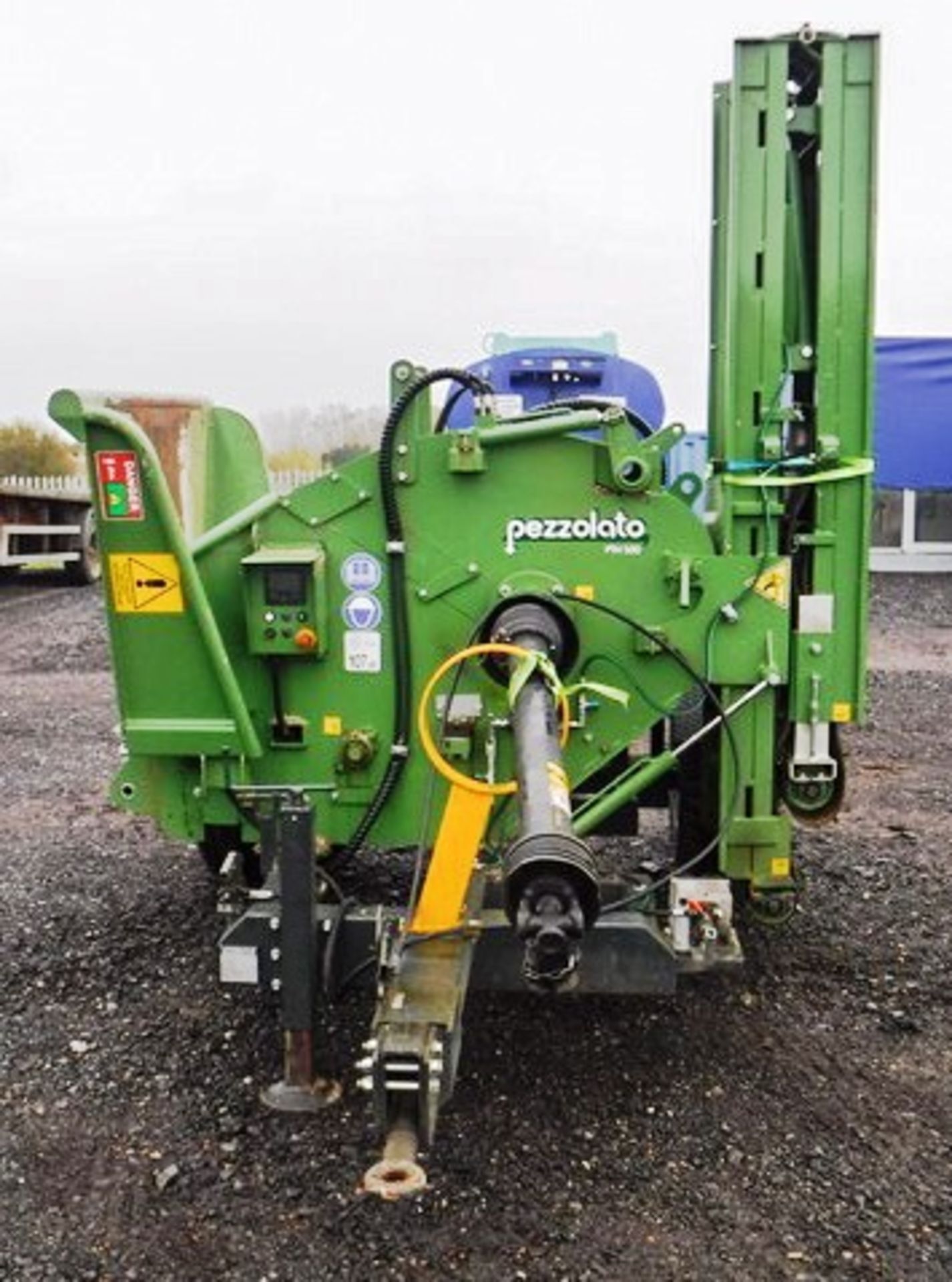 2016 PEZZOLATO PTH 500 WOOD CHIPPER WITH LOADING CONVEYOR BELT, S/N C16188, DETAILS OF REMOTE ETC IN - Image 7 of 11