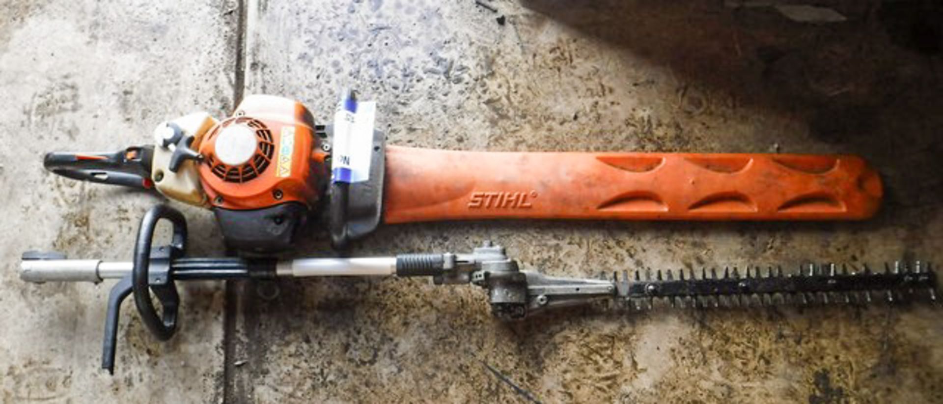 LARGE STHIL HEDGE TRIMMER & STHIL HEDGER ATTACHMENT