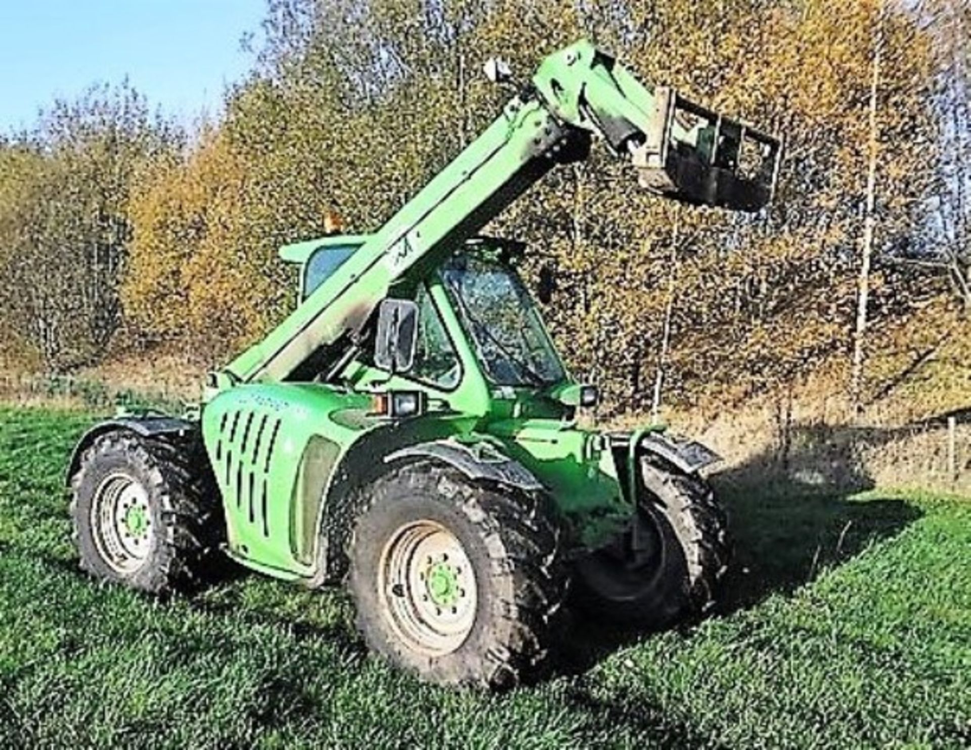 2011 MERLO F30TD01. SN C1053881. REG NO SF11 HVU C/W 1 BUCKET. 2 AXLE 9500KG (REVENUE WEIGHT). 3857