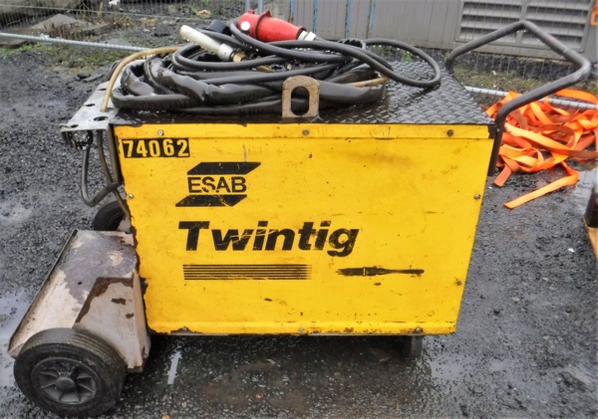 ESAB 3 PHASE AC-DC TWINTIG WELDER DTB250