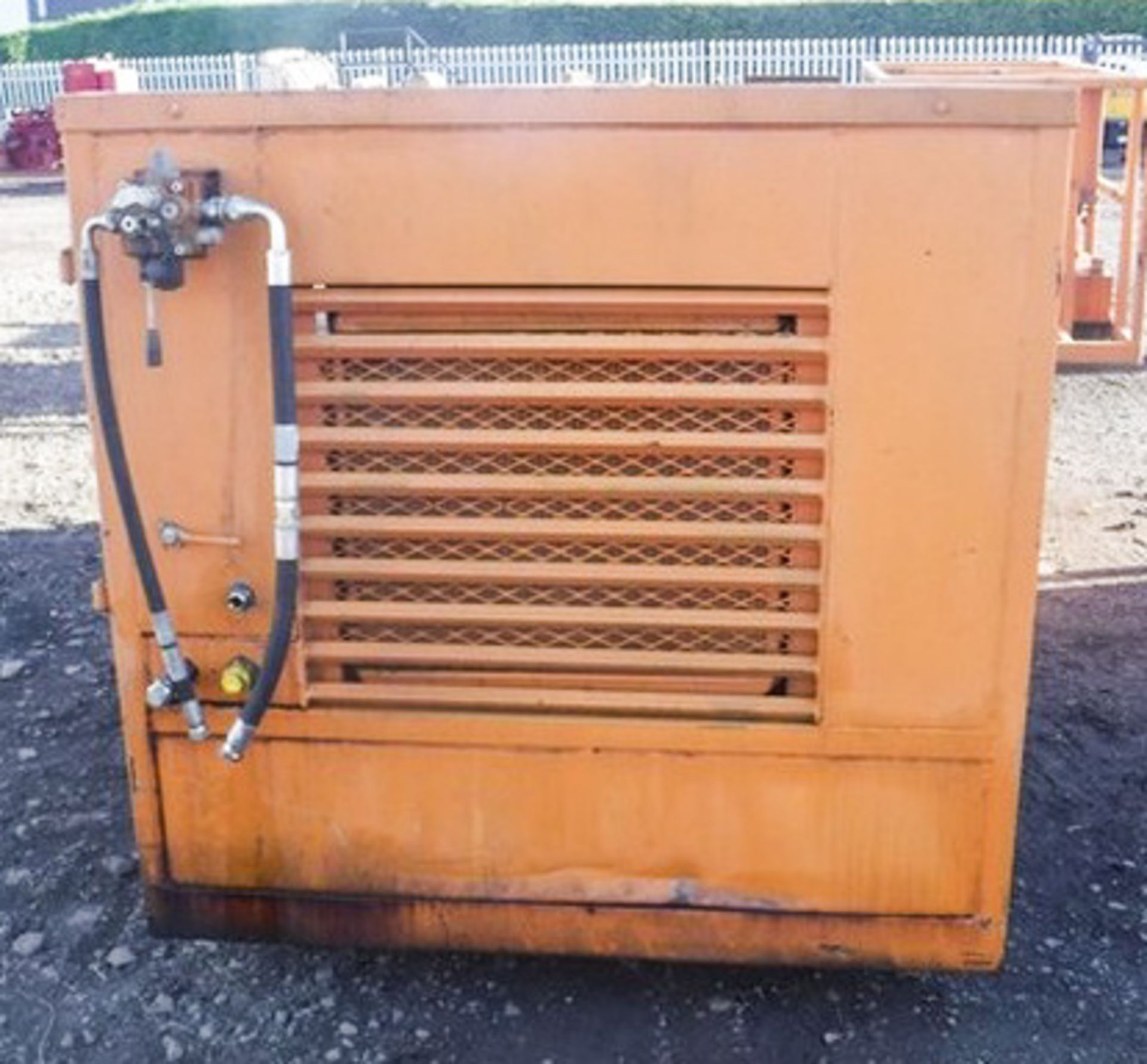 1999 CATERPILLAR ENGINE DRIVEN COMPRESSOR IN SKID CAGE, S/N P15X23160 - Image 2 of 4