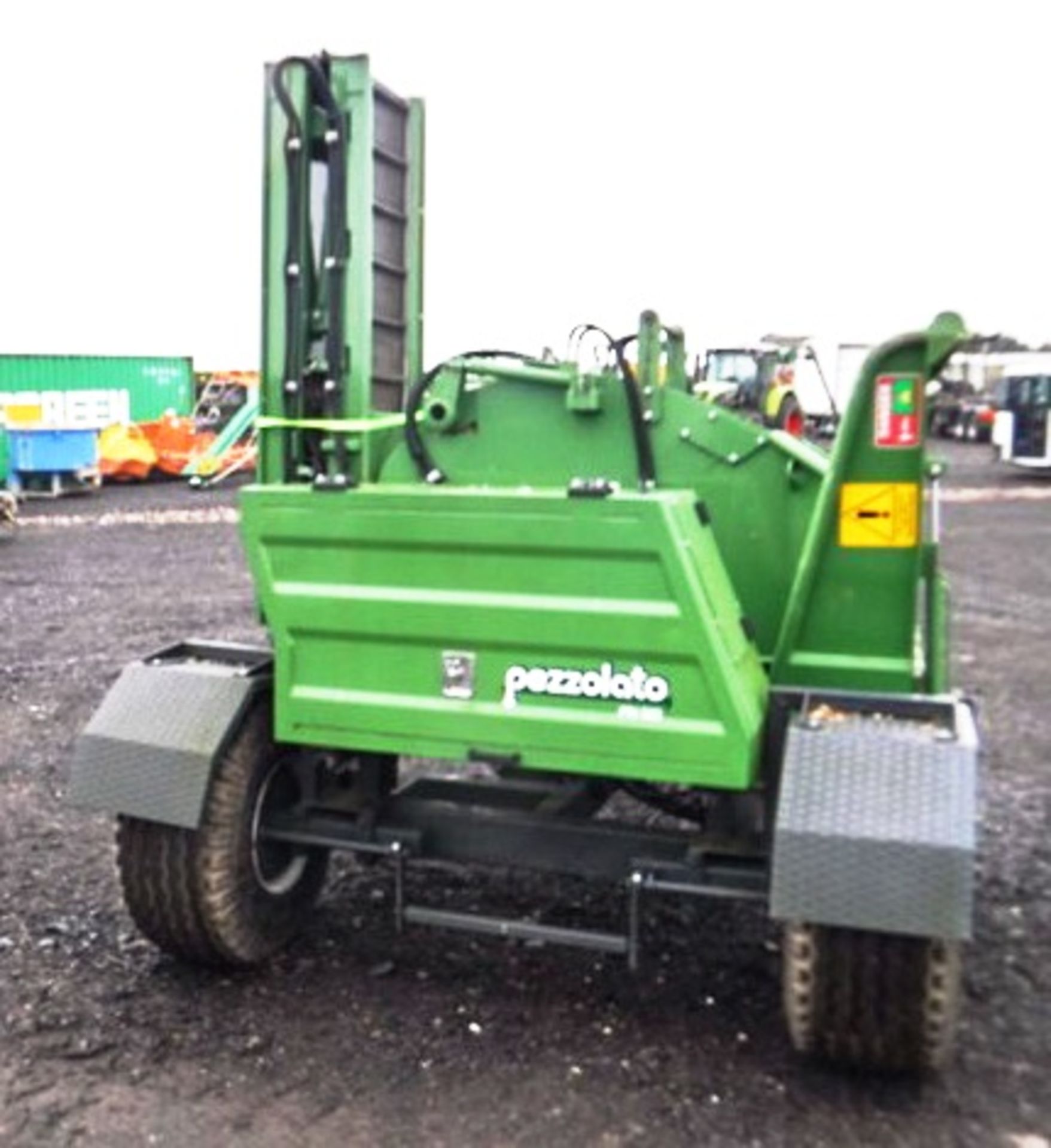 2016 PEZZOLATO PTH 500 WOOD CHIPPER WITH LOADING CONVEYOR BELT, S/N C16188, DETAILS OF REMOTE ETC IN - Image 5 of 11