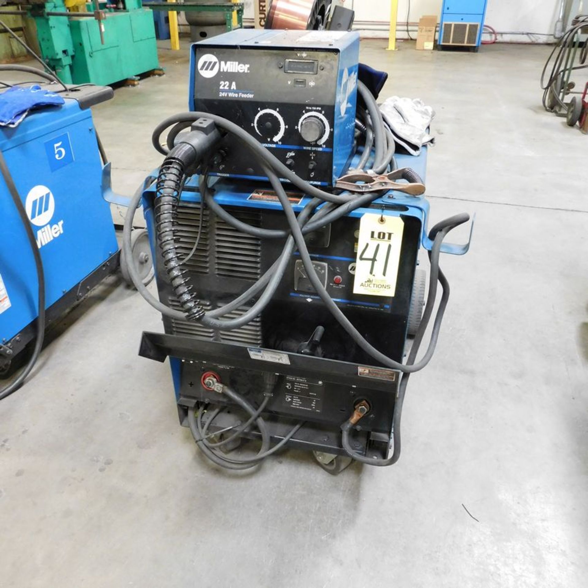 MILLER CP302 CV-DC WELDING POWER SOURCE W/22-A WIRE FEEDER, S/N MD311109V (ADVANCED RIGGERS &
