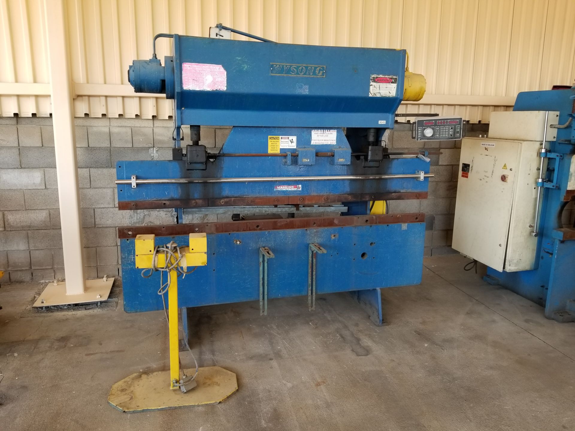 40 Ton x 8' Used Wysong CNC Hydra- Mechanical Press Brake