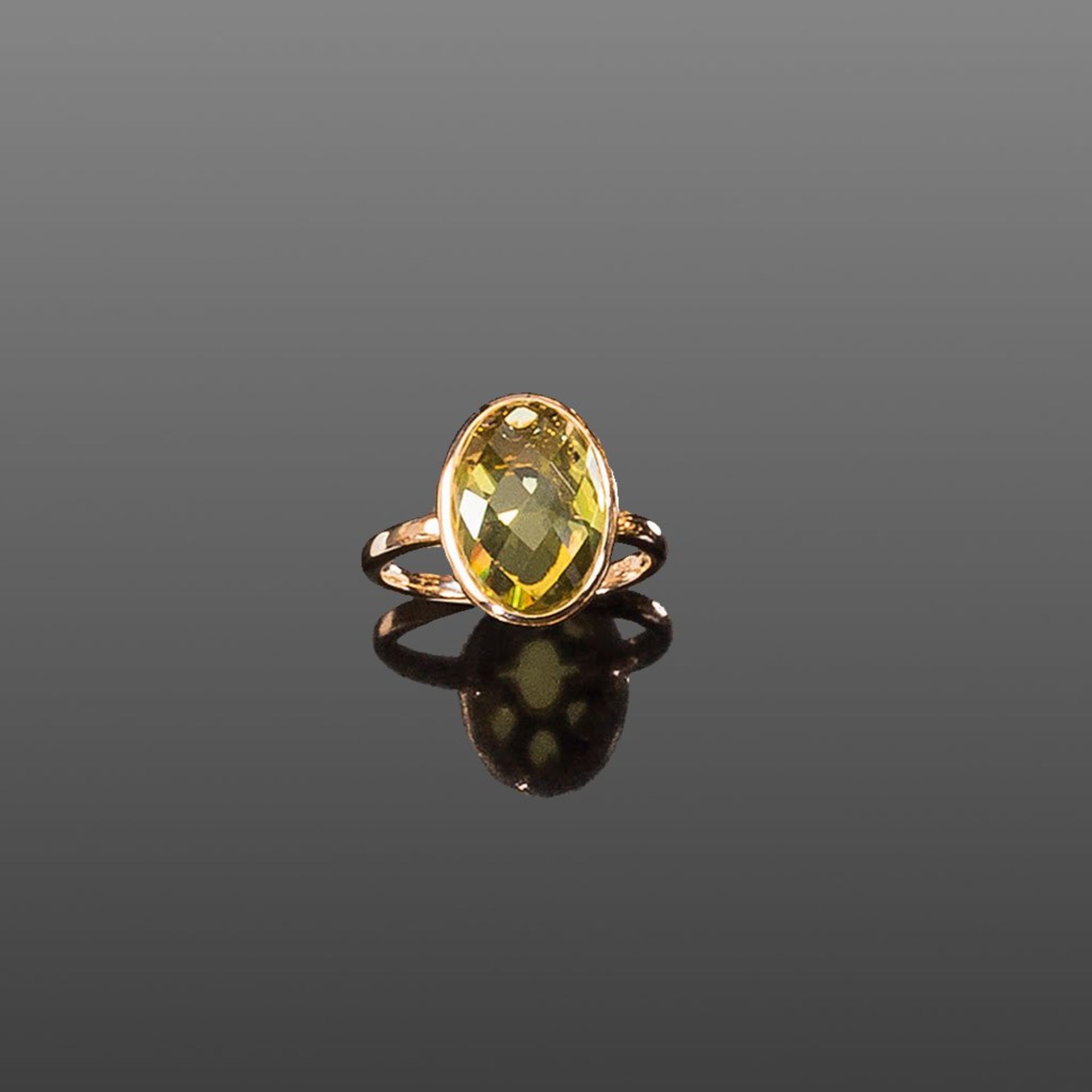 Lemoncitrinring. Facettierter Lemoncitrin ca. 3,25 ct. Fassung 14 ct. Roségold