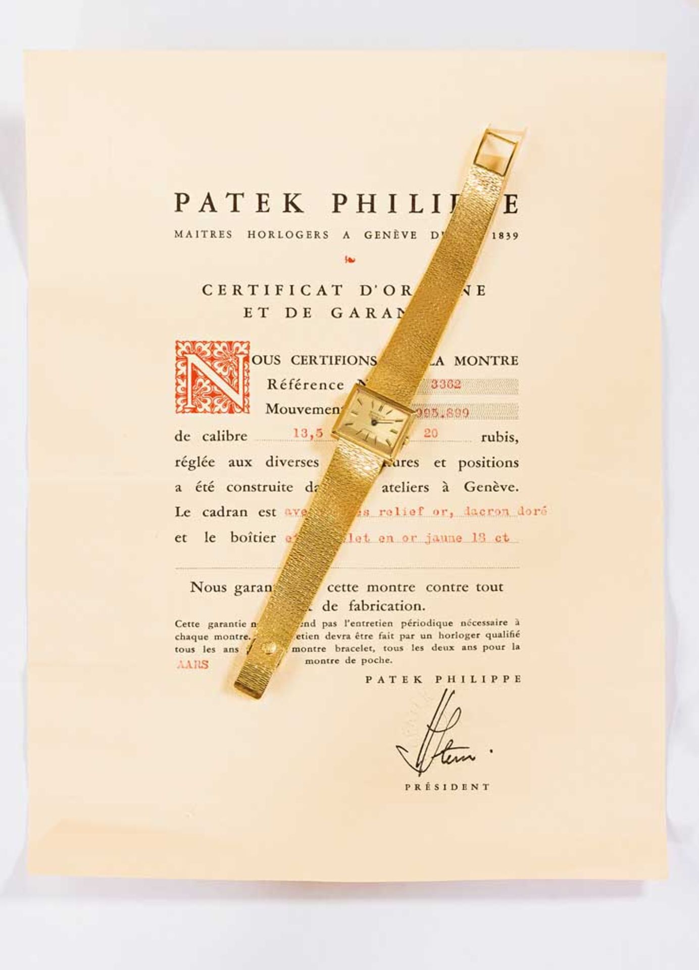 Feine goldene Patek-Philippe-Damenarmbanduhr. 18 ct. Gehäuseform carre biseau. Werk, Gehäuse und