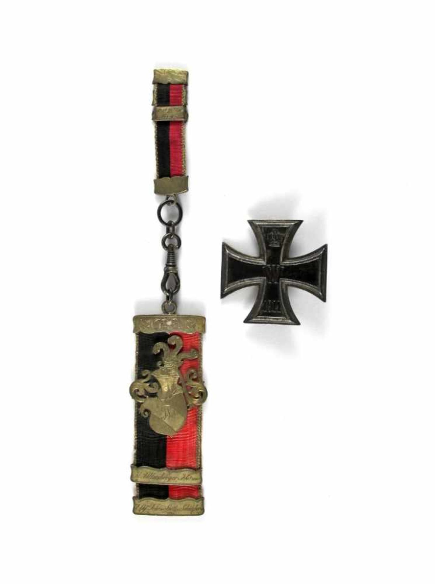 Konvolut mit Eisernem Kreuz mit W, Krone und 1914. Anstecknadel. Bierzipfel schwarz/rot mit