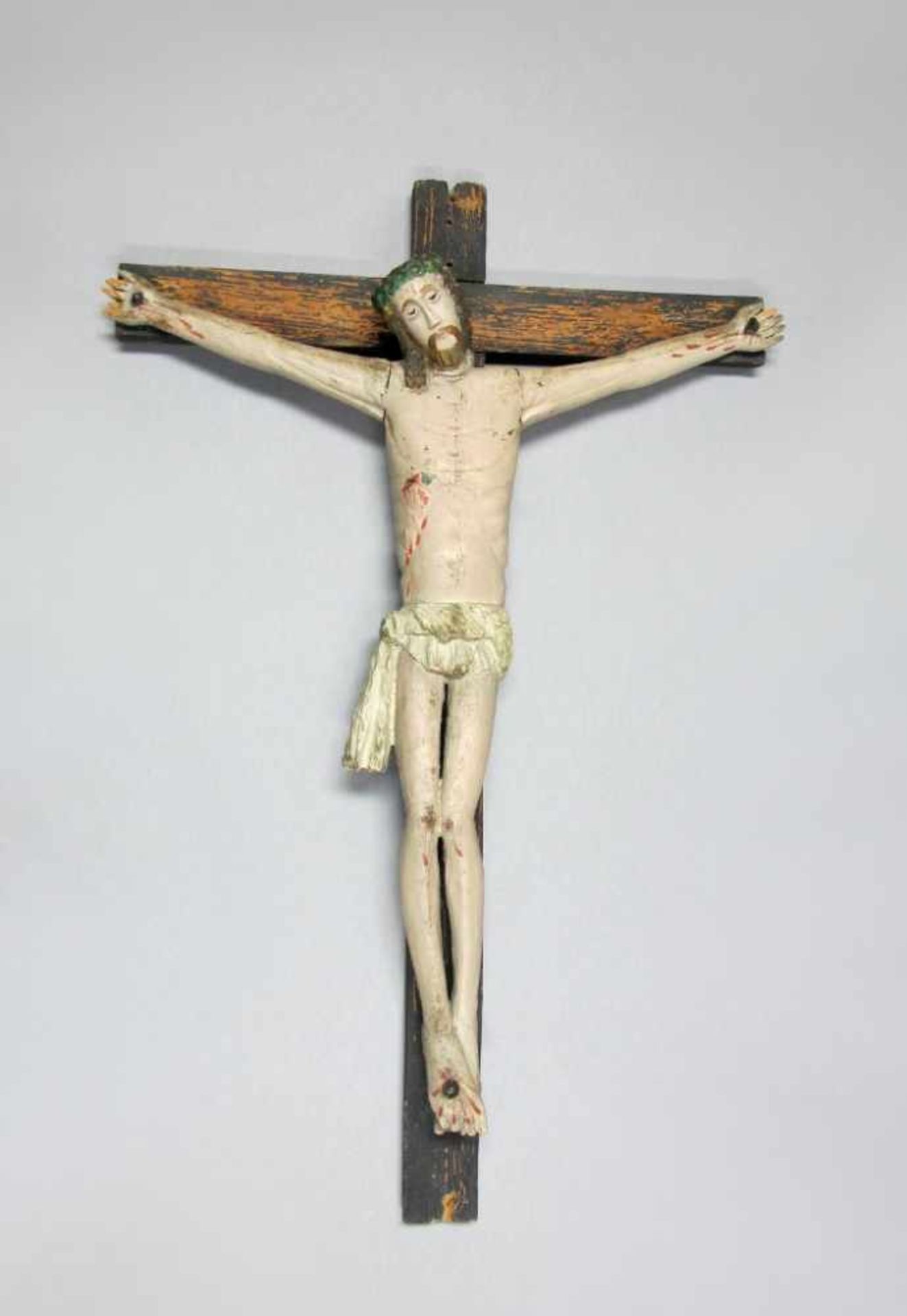 Kruzifix. Dreinageltypus. Holz gefasst. Alpenländisch/Osteuropa, 19. Jh. Korpus Höhe 80 cm