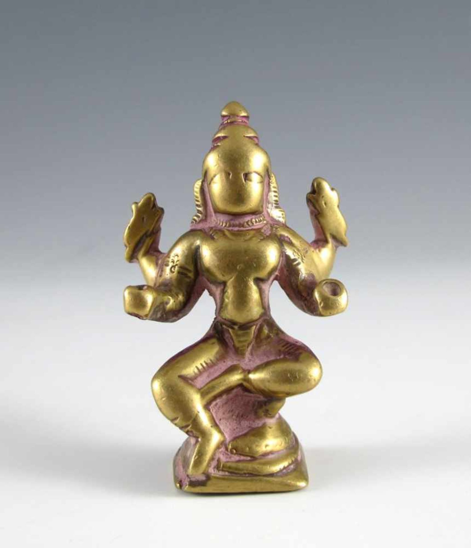 Votivgabe. Sitzender Krishna. Messing. Orissa, 19. Jh. H 7 cm