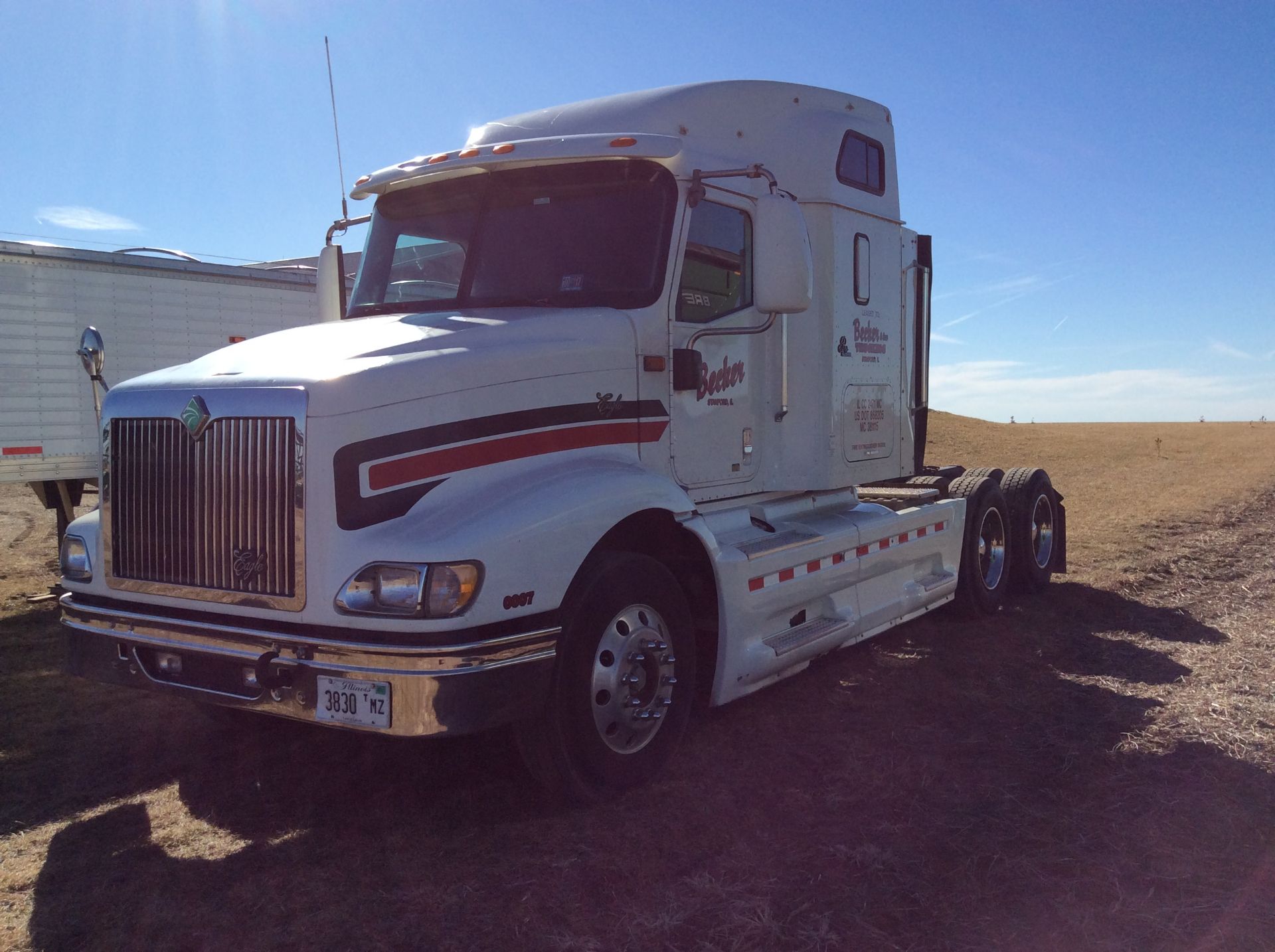 1999 IH Eagle Pro Sleeper Semi, (White) - Image 9 of 10