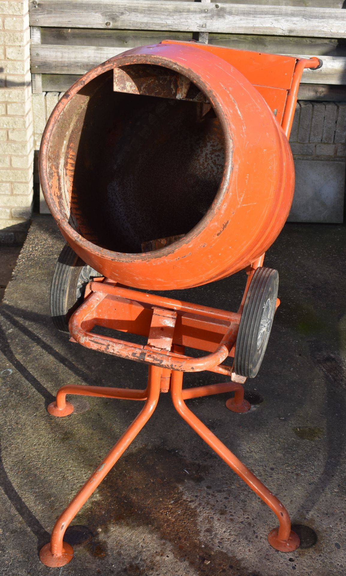 Belle Mains Electric Concrete Mixer