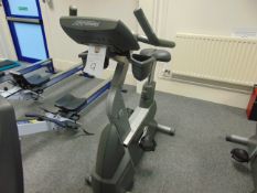 Life Fitness Upright Cycle