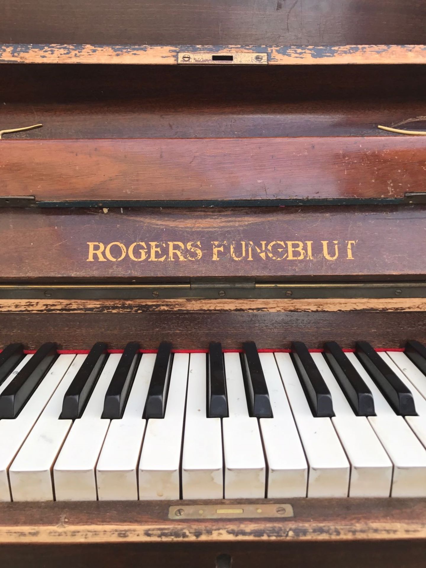 Rogers Eungblut Piano - Image 2 of 3