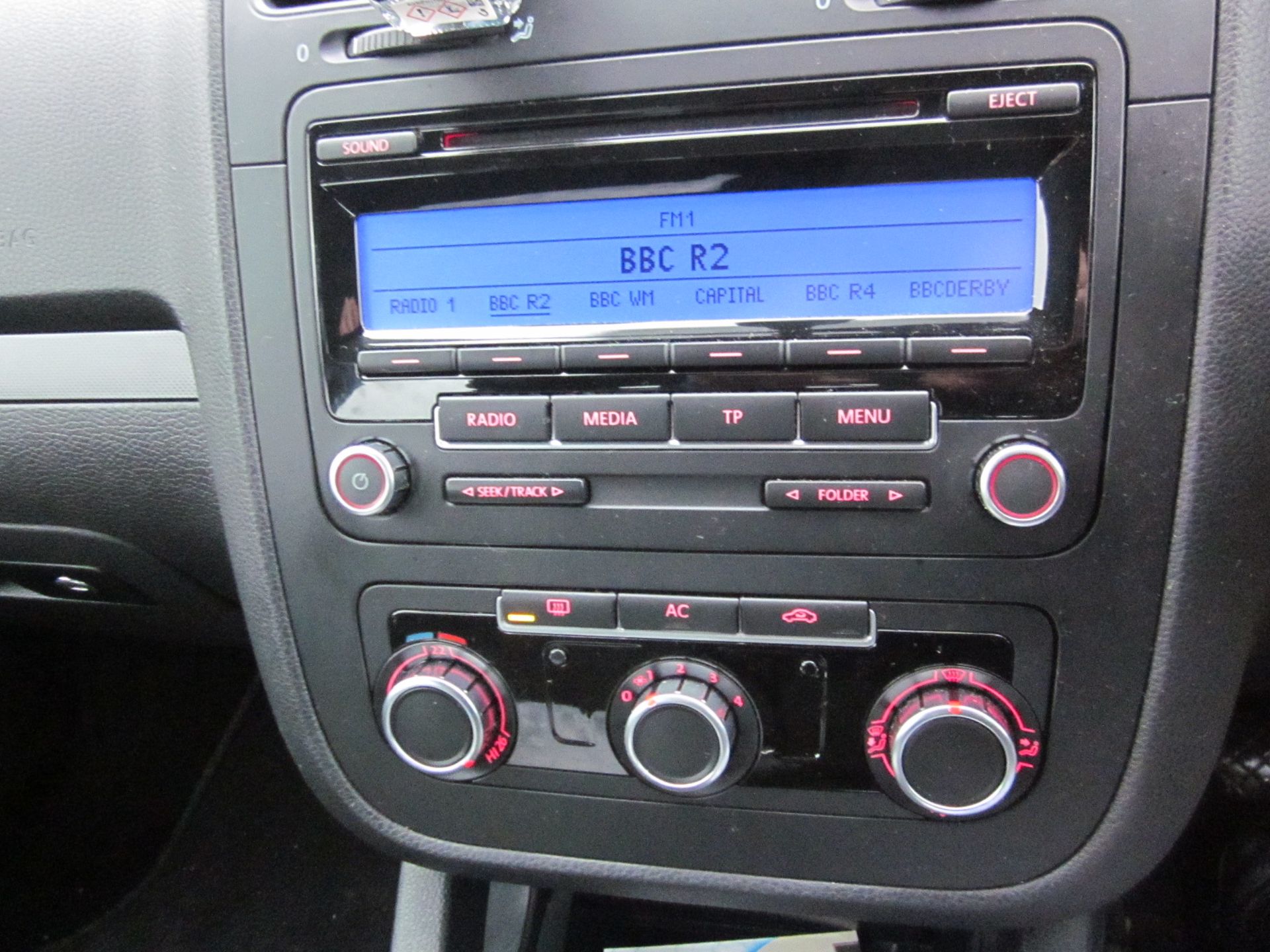 Volkswagen Jetta SE TDI 2010 - Image 16 of 17