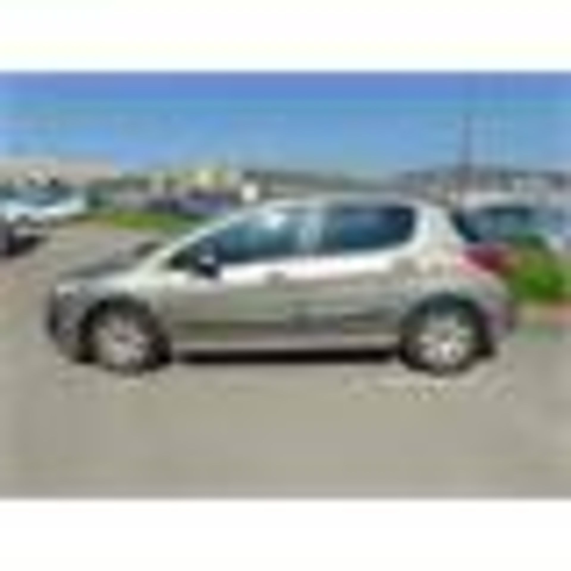 Peugeot 308 Access E-HDI - Image 2 of 7