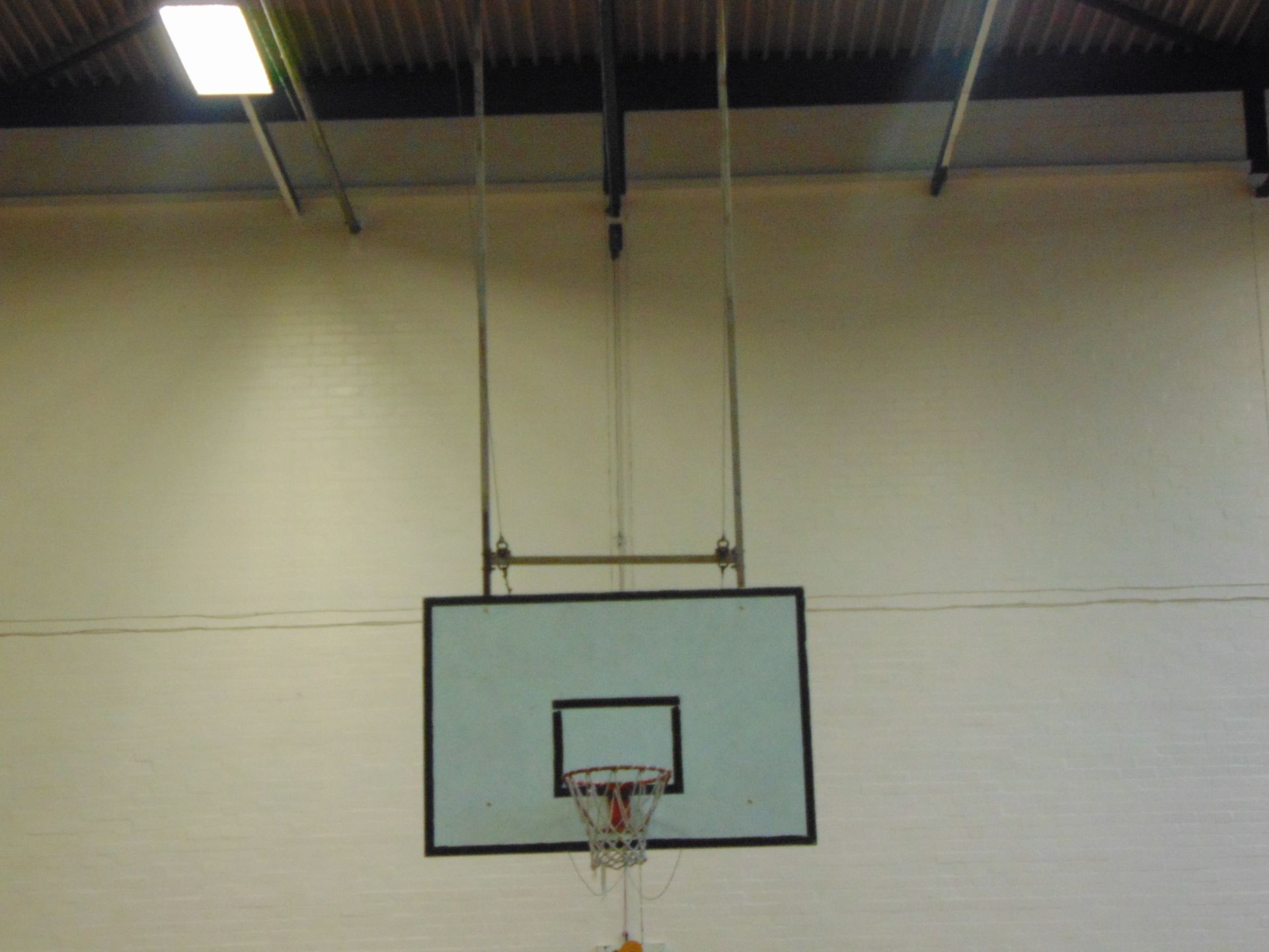 Folding Basketball Court Hoops x 2 - Image 2 of 8