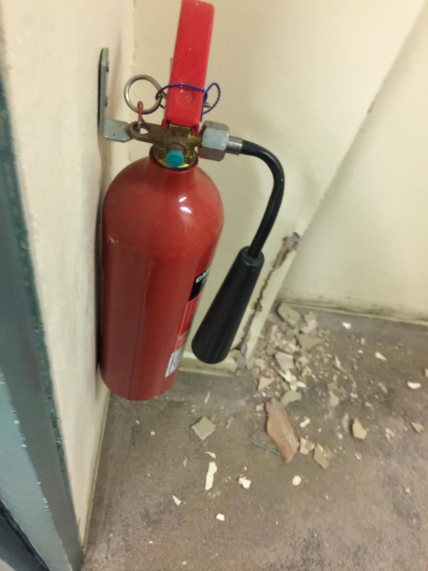 Job Lot Fire Extinguishers x10