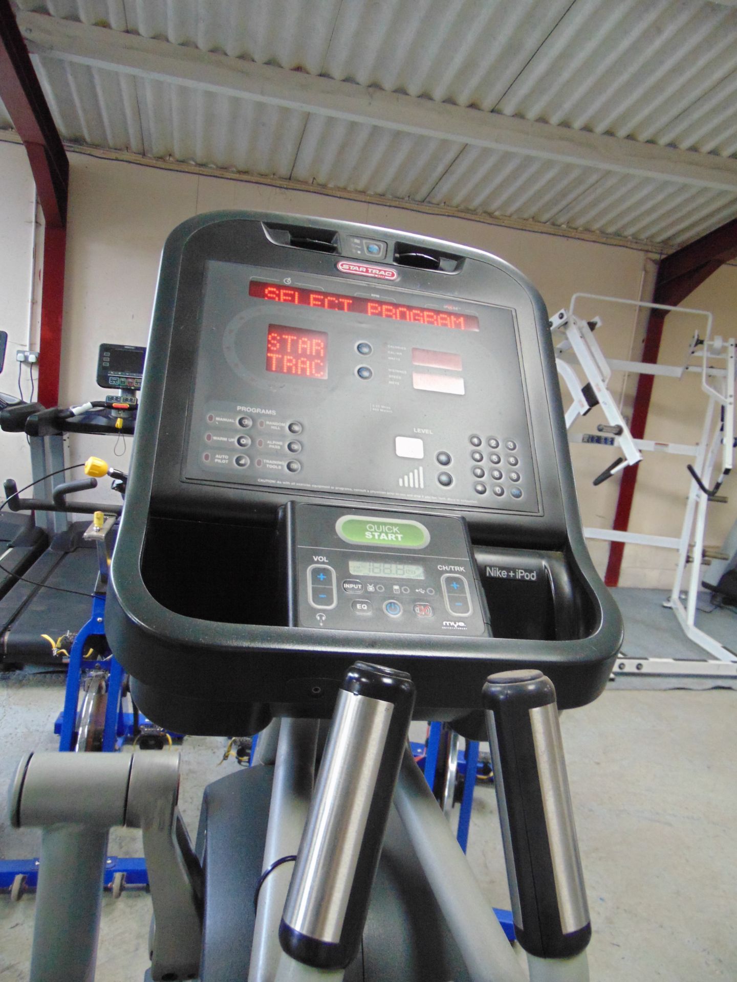 Star Trac Elliptical Cross Trainer SelectFit ETBT - Bild 2 aus 3