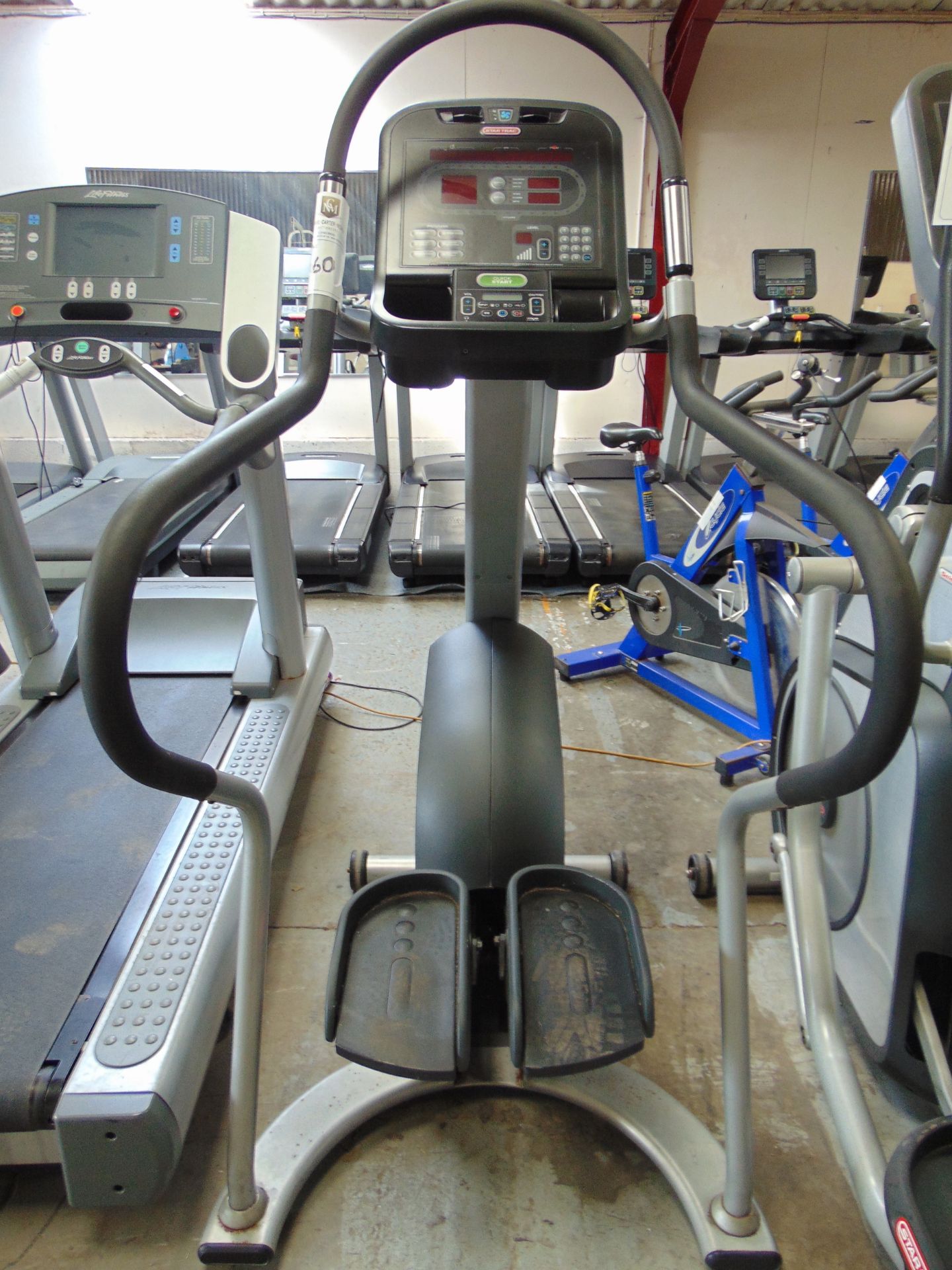 Star Trac Elliptical Cross Trainer SelectFit EST