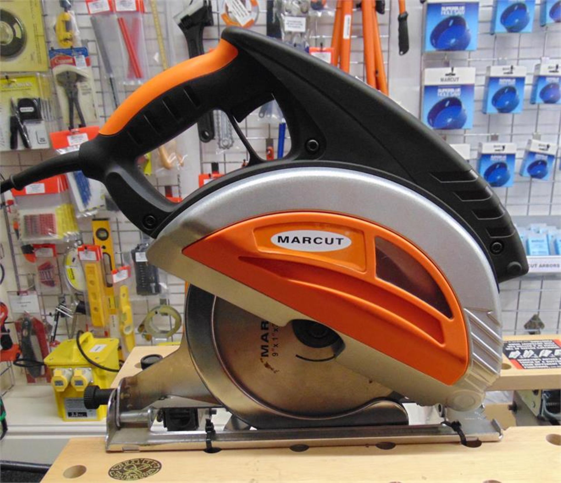 Marcut 9 Inch Portable Metal Cutting Circular Saw With Blade.