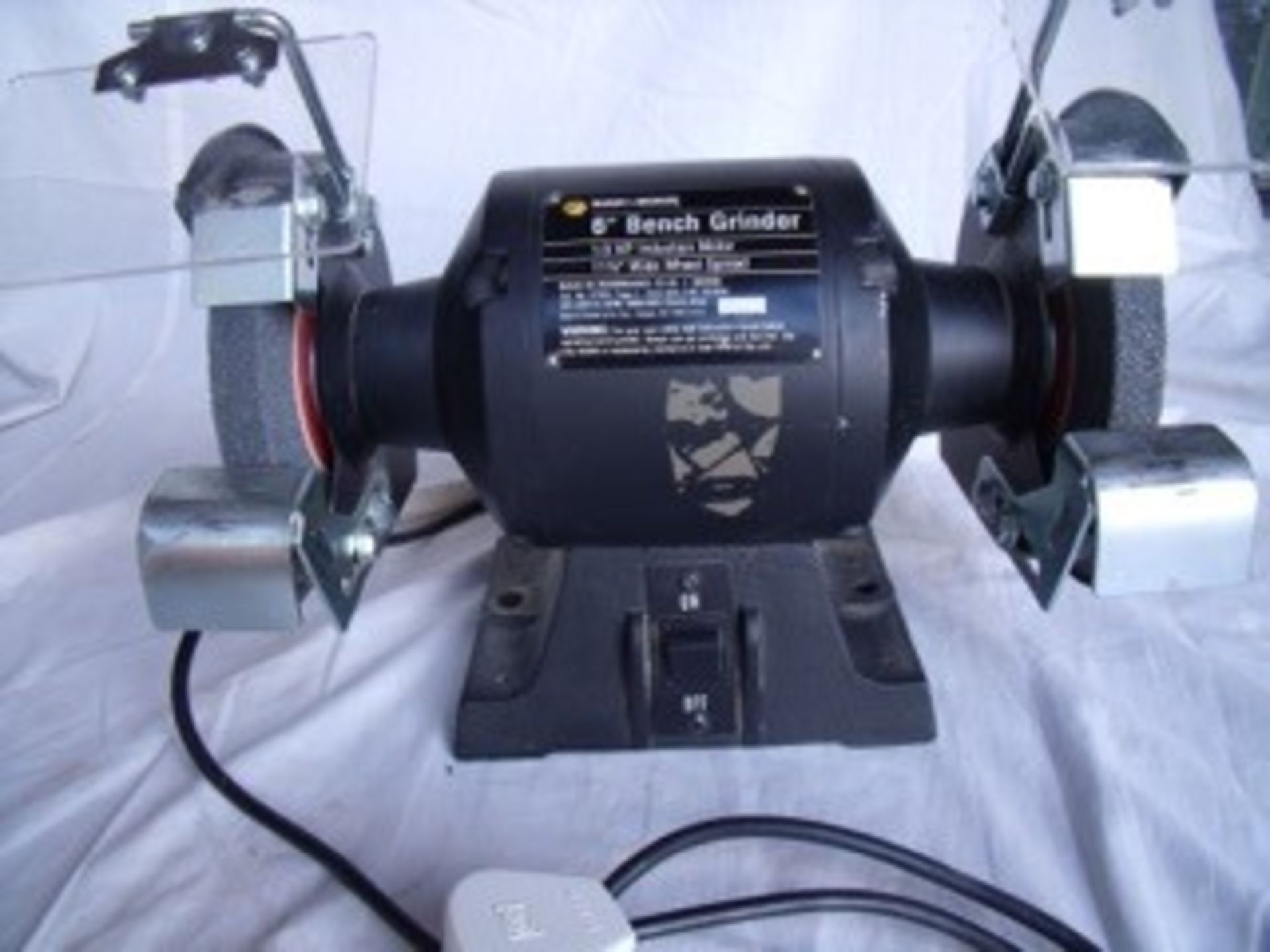 Black and Decker 6" Bench Grinder