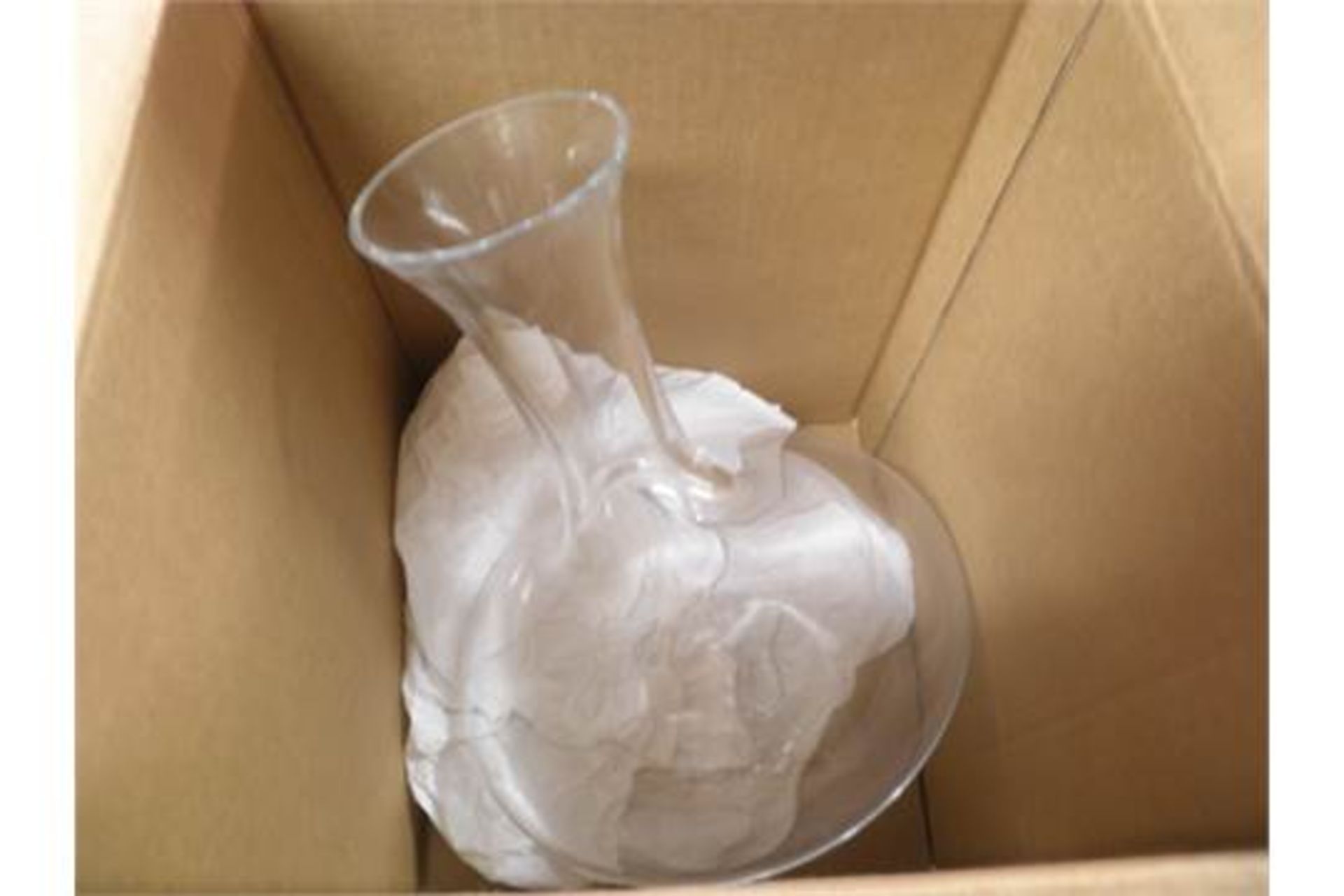 2 Boxed Glass Decanters With Flat Bases - Image 4 of 4