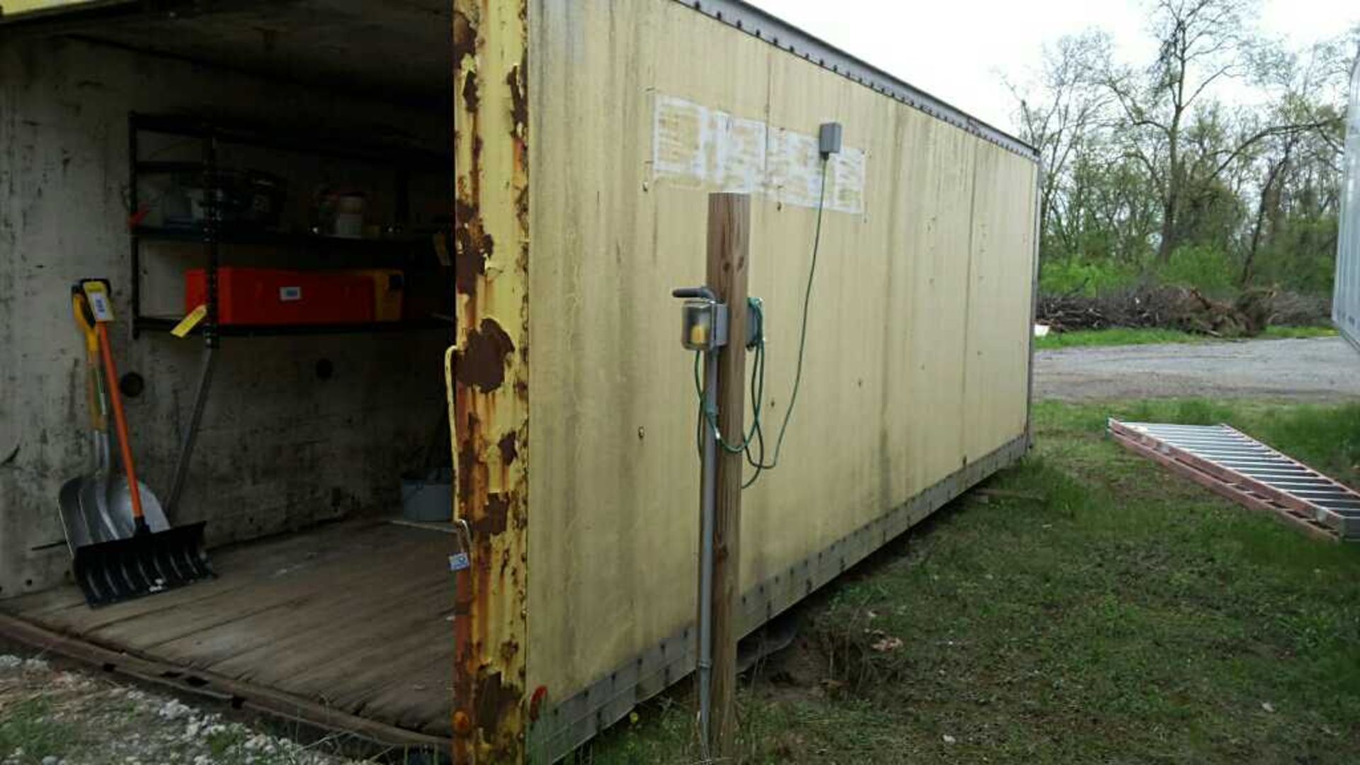 Semi Truck Box 8' x 22' - Yellow - Image 3 of 6