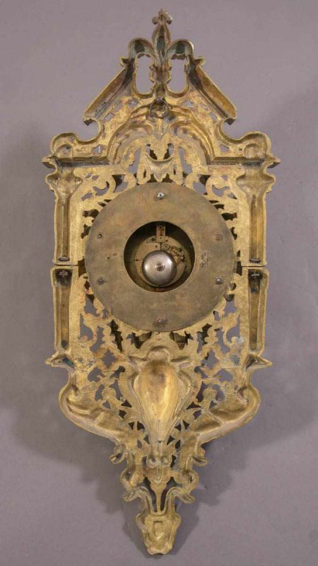Prachtvolle Bronze-Carteluhr. Feuervergoldetes, üppig gestaltetes Bronzegehäuse, gewölbt verglastes, - Image 8 of 13
