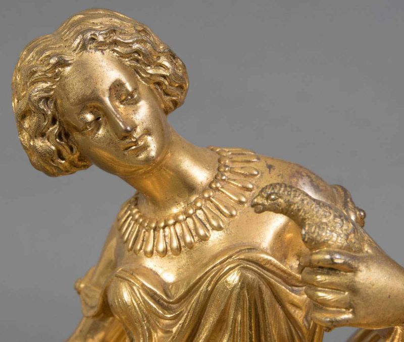 Figürliche Pendule, Frankreich 19. Jhd., feuervergoldetes Bronzegehäuse, mit eingesetzten, - Image 15 of 16