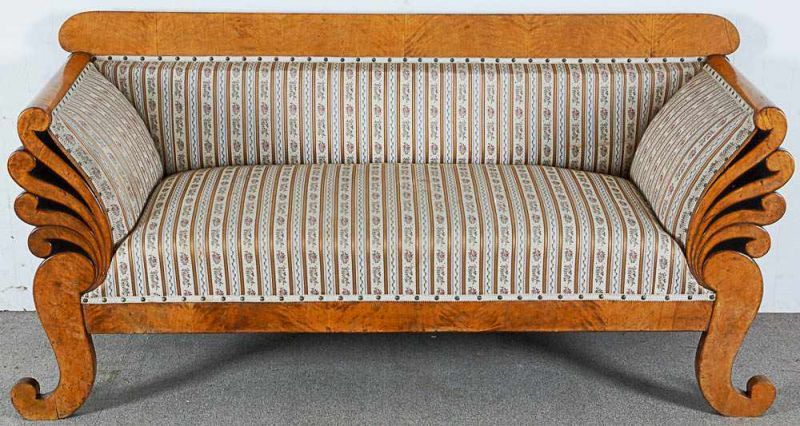 Außergewöhnliches Sofa. Biedermeier. Donau-Monarchie um 1830. Birke massiv & furniert, teilweise - Image 6 of 10