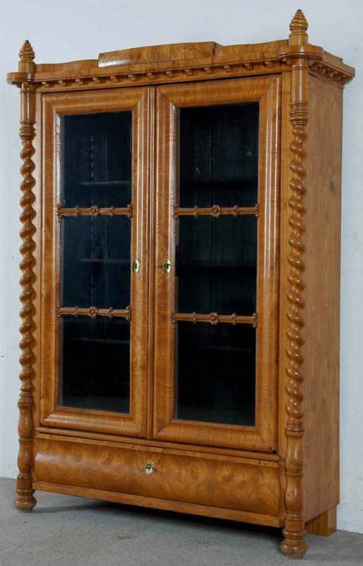 Bücherschrank/Vitrine. Esche massiv & auf Nadelholzkorpus furniert. Zweitürig, mit orig. - Image 11 of 13