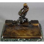 "Stiftablage". Bronze/Marmor. Dunkelbraun patinierte Bronze signiert. L. Eisenberger = Ludwig