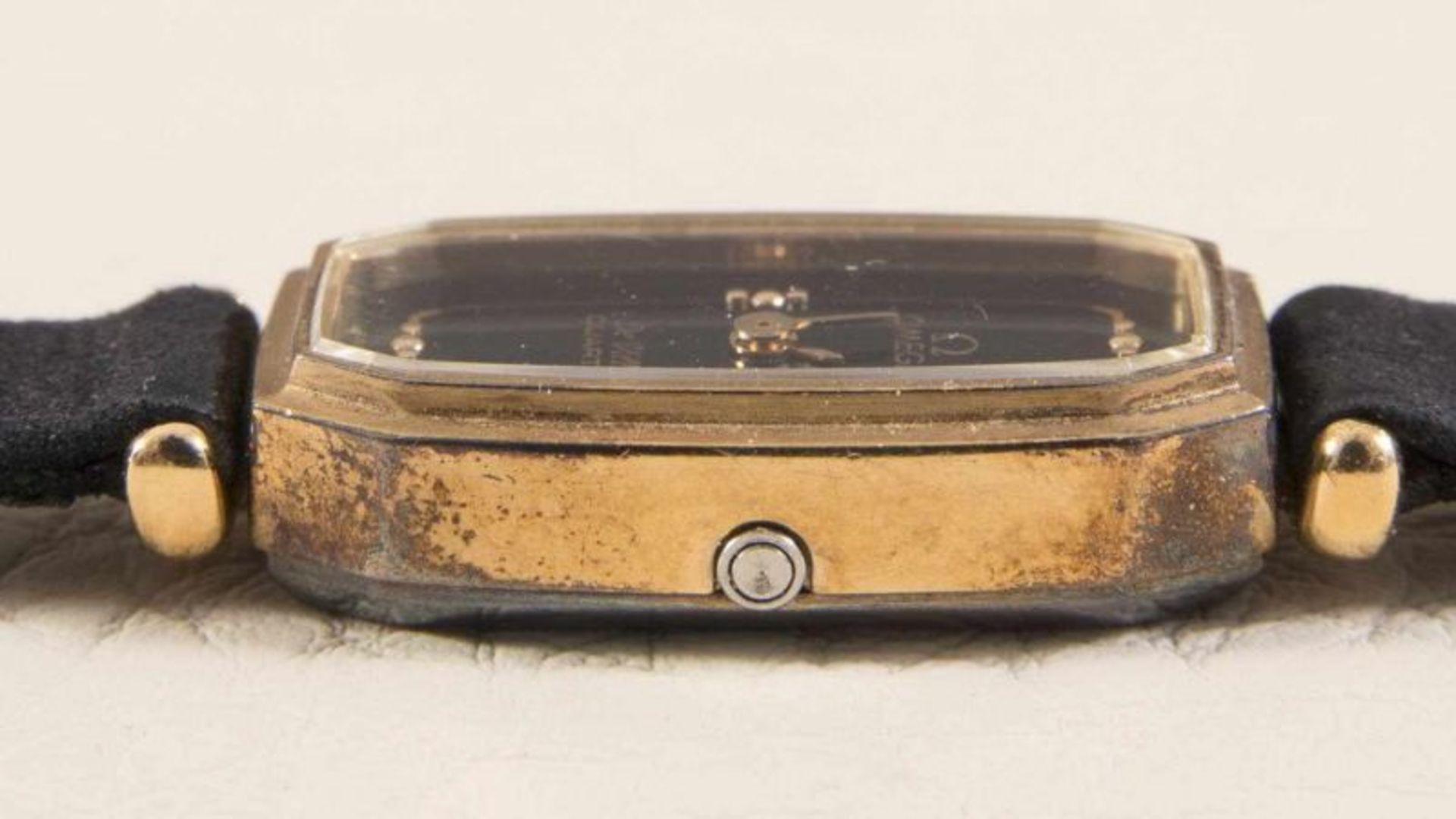 Vergoldete OMEGA DEVILLE QUARTZ Damenarmbanduhr an orig. Omega Lederarmband mit Dornschliesse. - Image 4 of 7