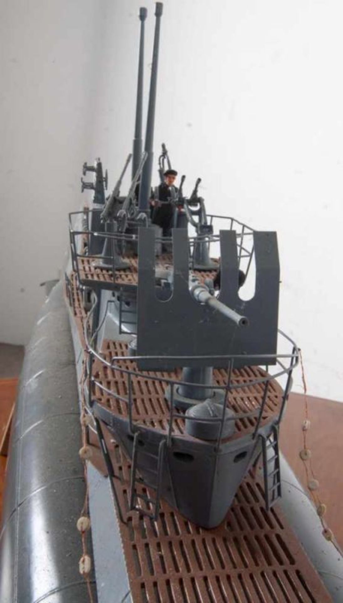 "U995", Länge 168 cm, Maßstab 1:40. Dynamisch & statisch tauchfähiges U-Boot Modell, Kunststoff, - Image 23 of 26