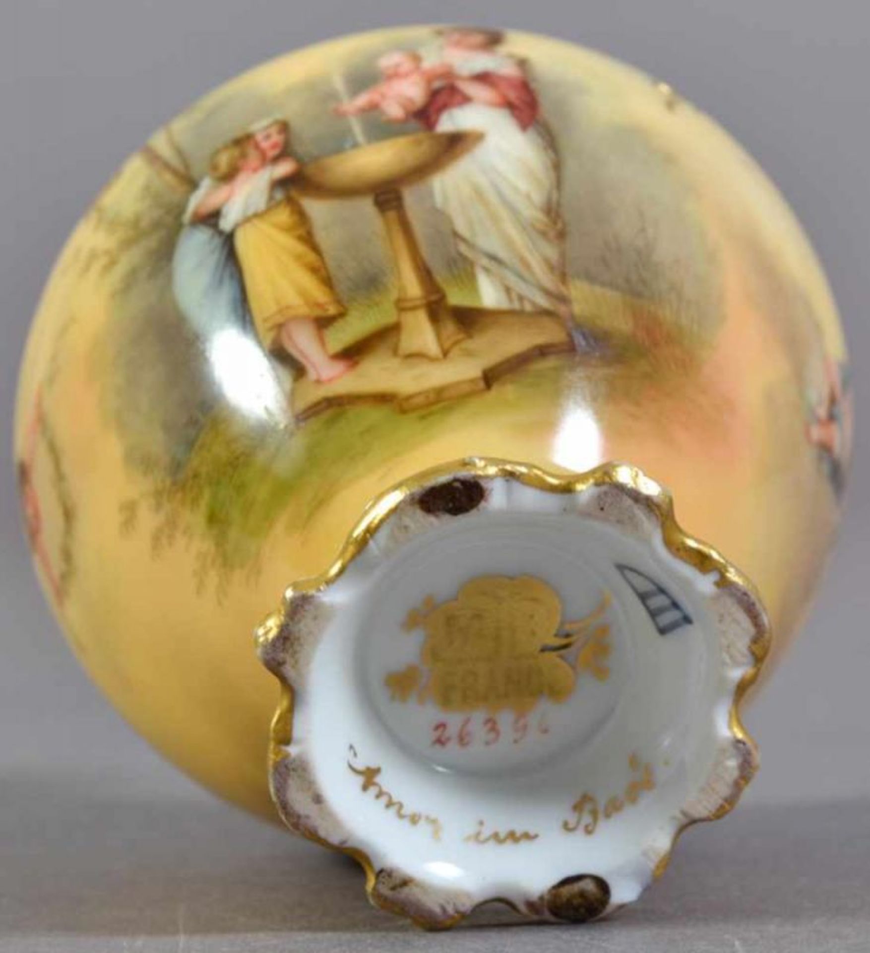 3 Vasen. ROYAL VIENNA, Thüringen um 1900. 1. "Daphne" (Höhe 10,5 cm), 2. "-Amor im Baöl" (Höhe 9,5 - Image 6 of 30